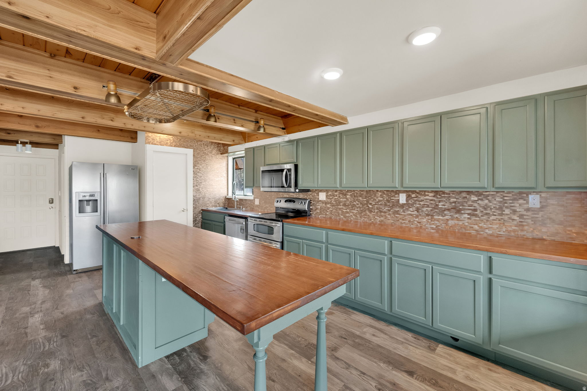 TIMBER LAKES - Residential