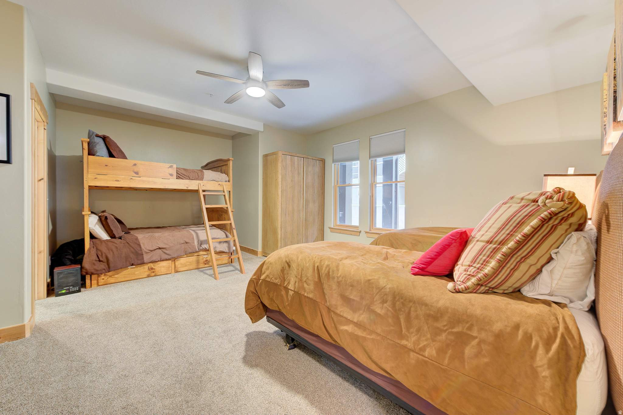 MOOSE LODGE - Residential