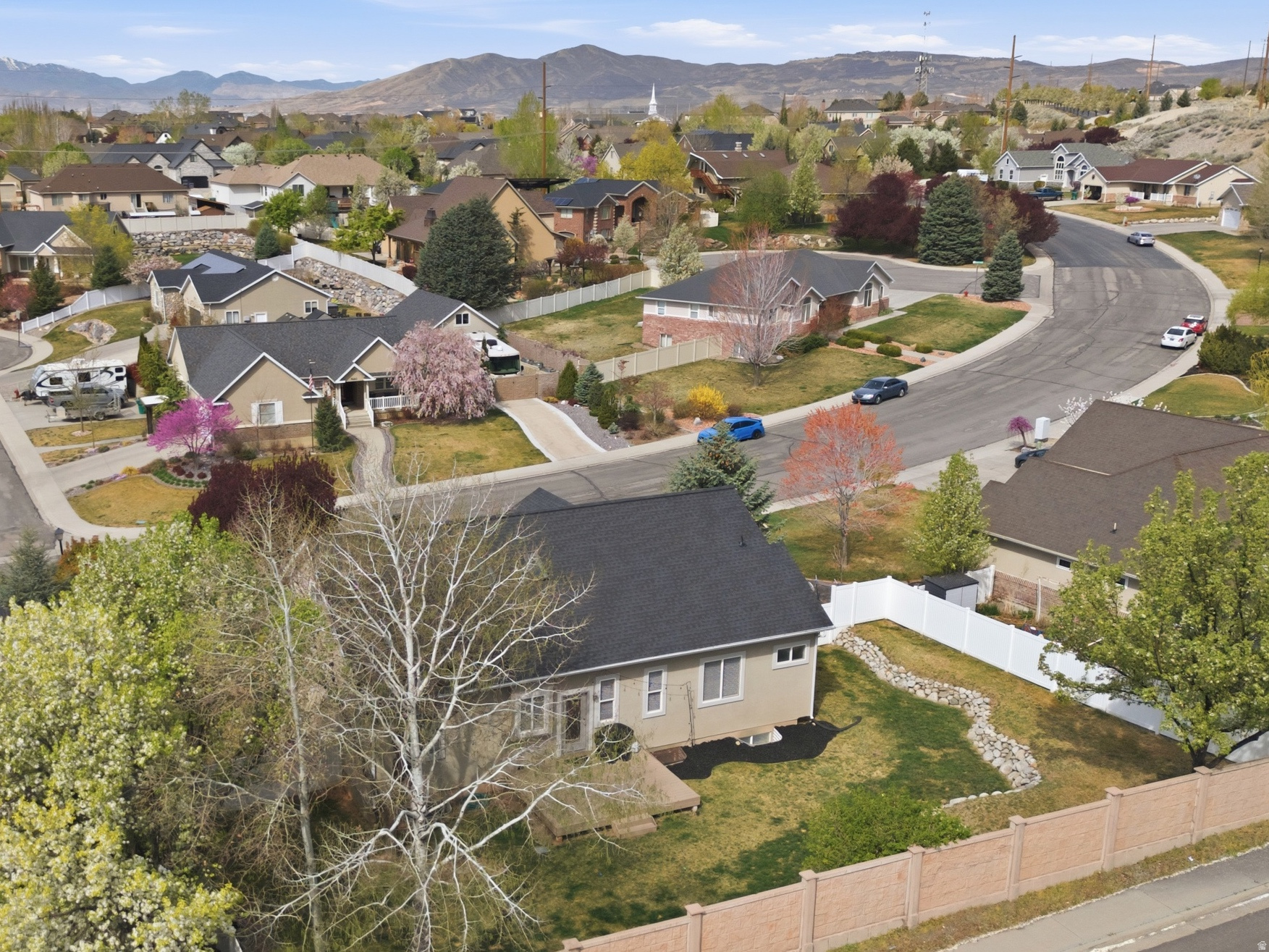 RED OAKS - Residential
