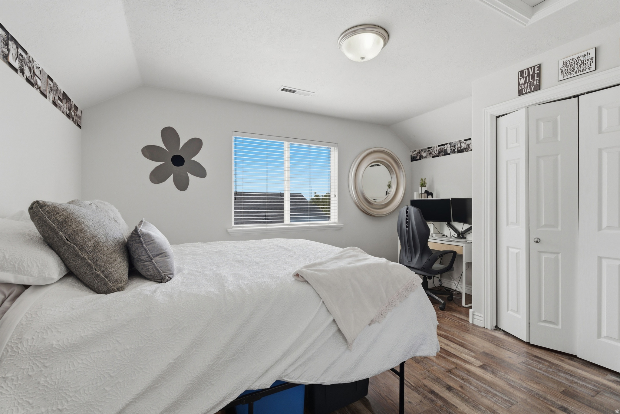 RED OAKS - Residential