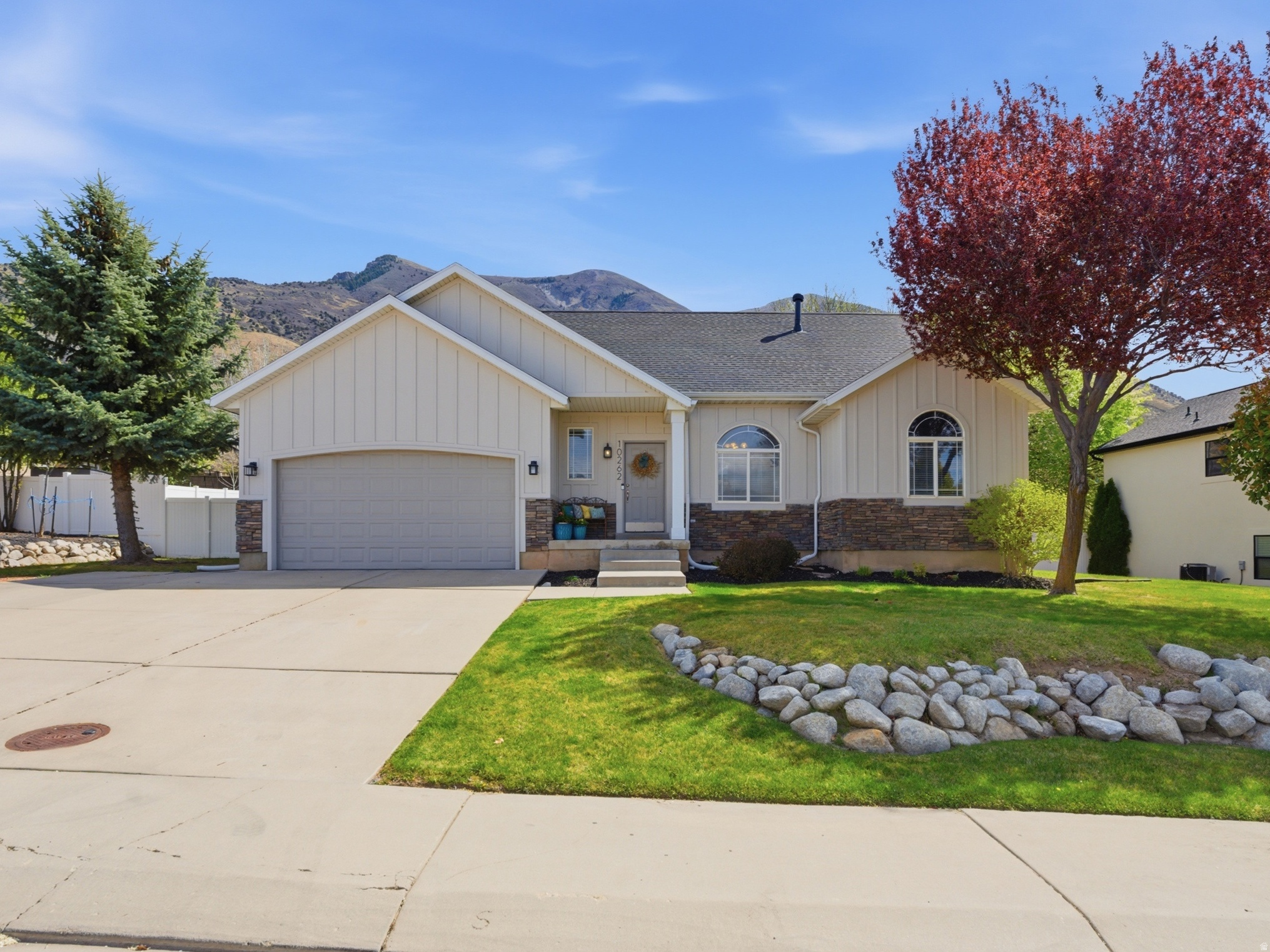RED OAKS - Residential