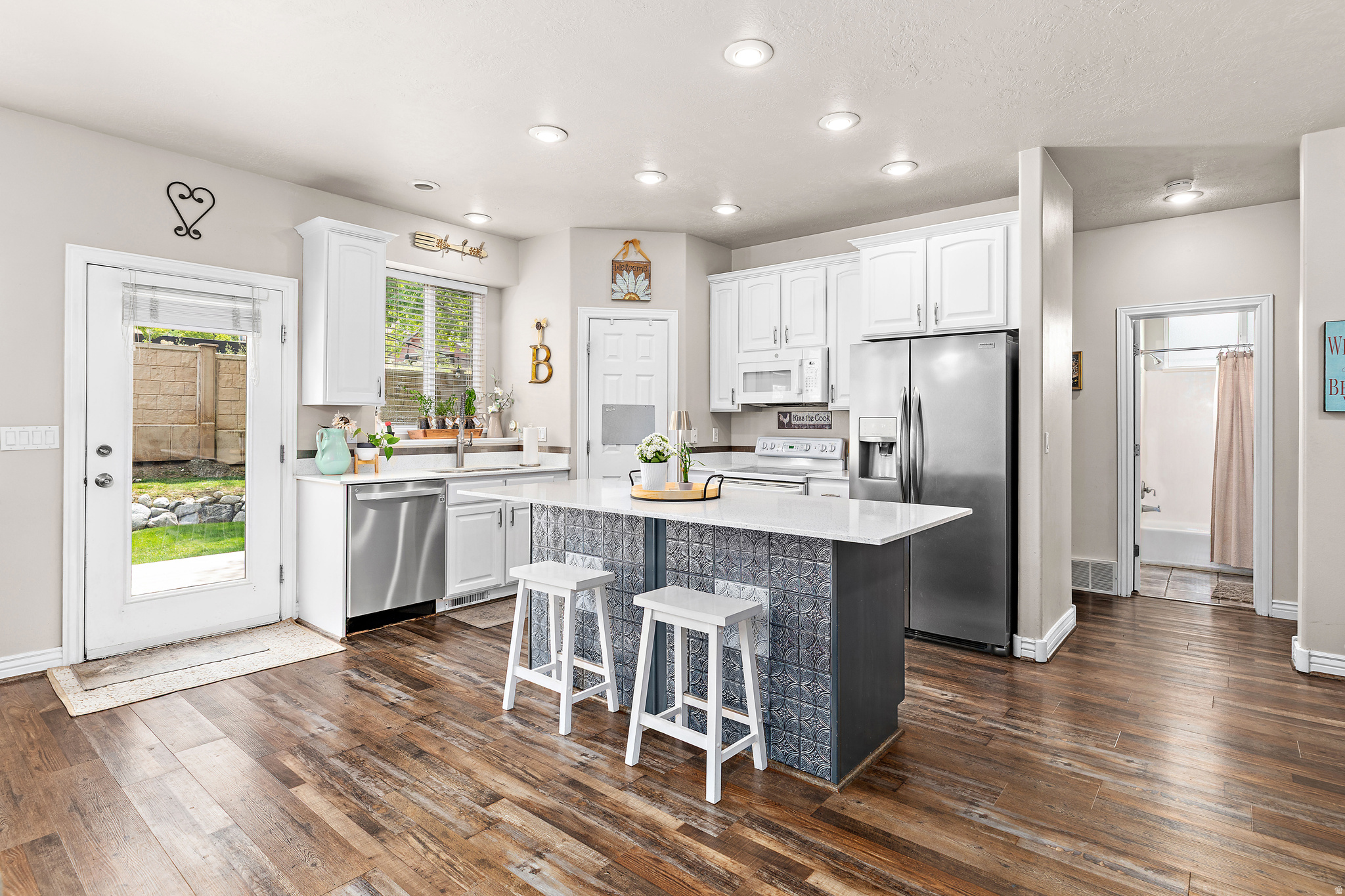 RED OAKS - Residential