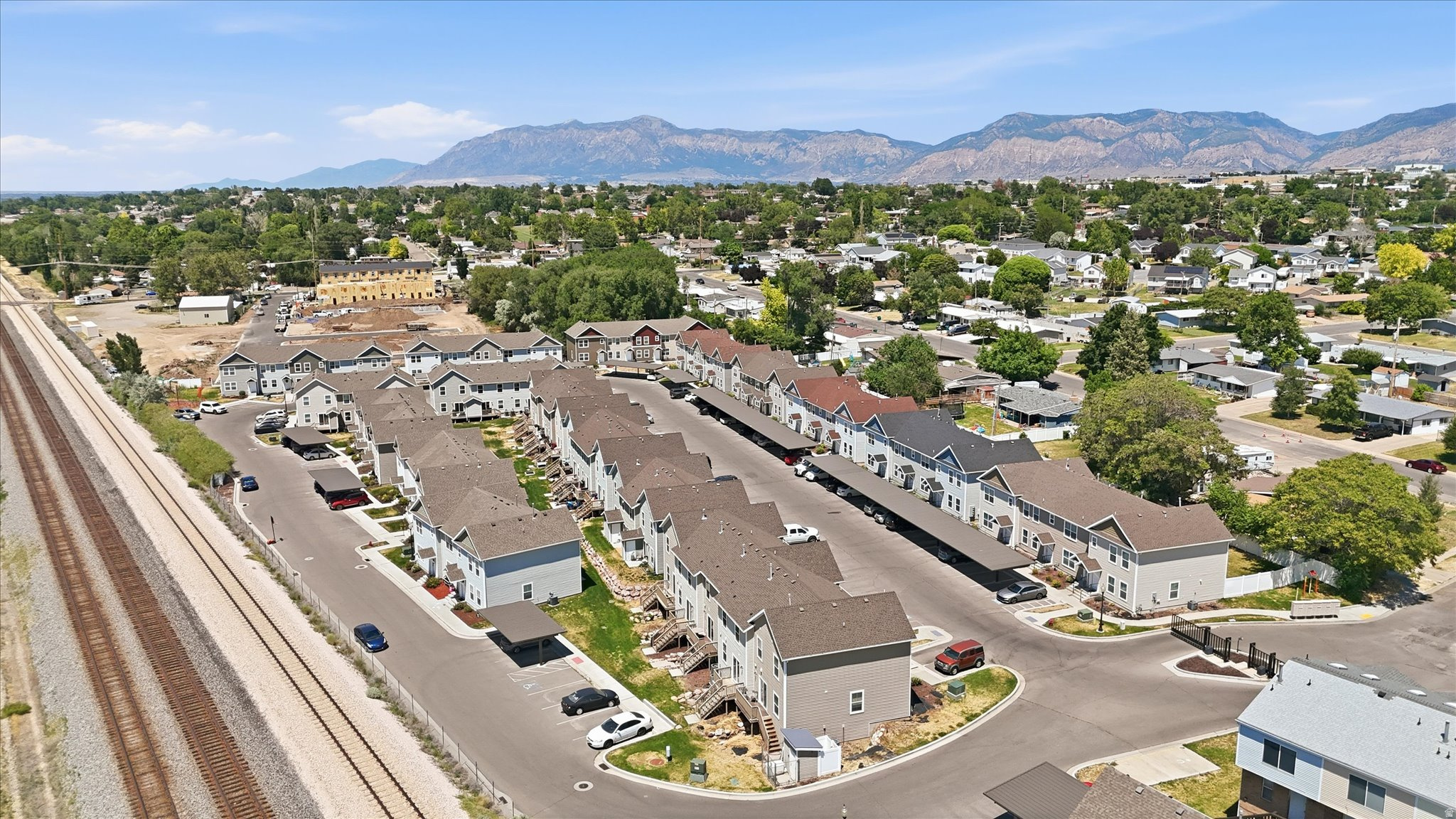 SUNSET PLACE - Residential