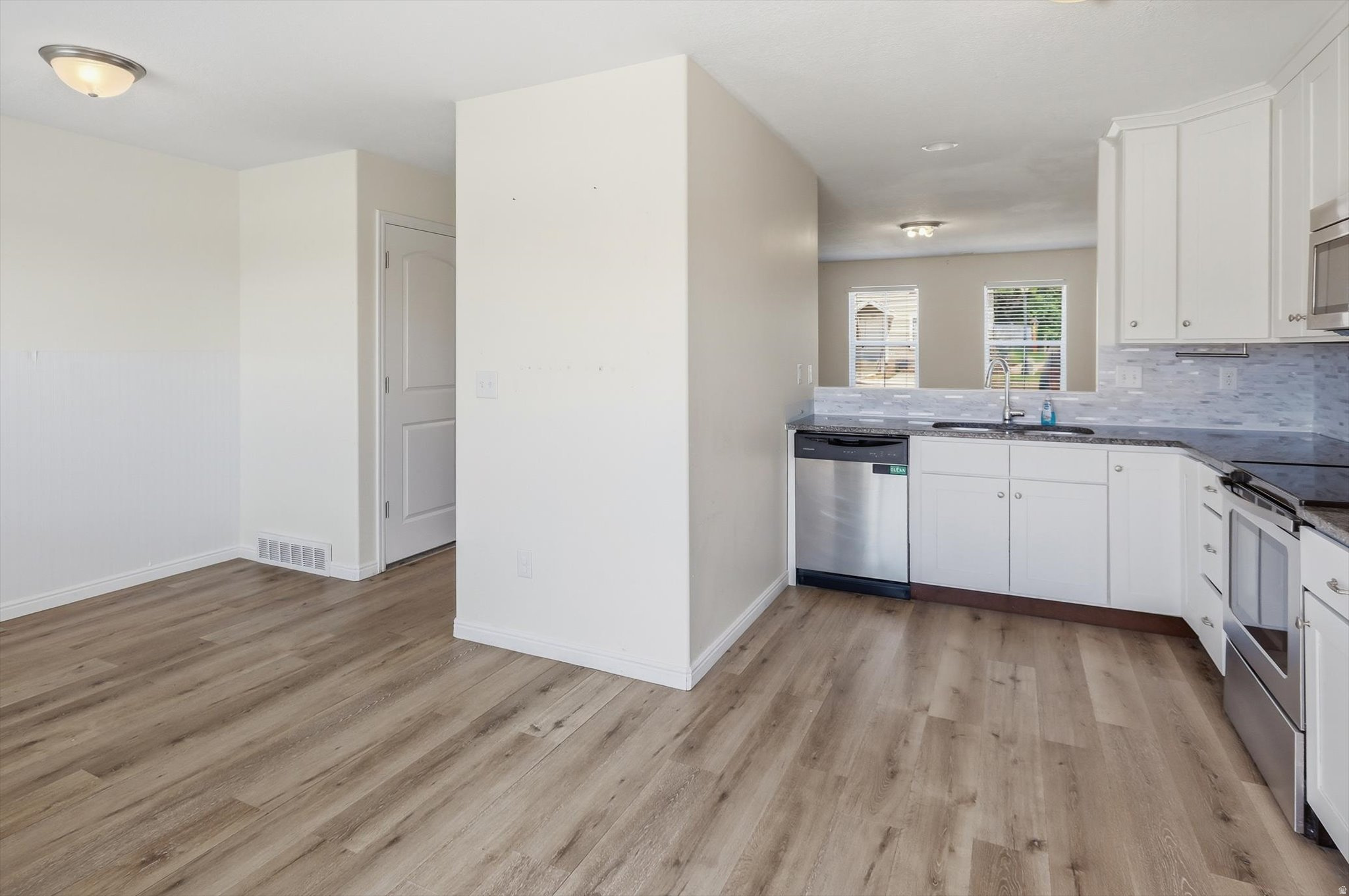 SUNSET PLACE - Residential