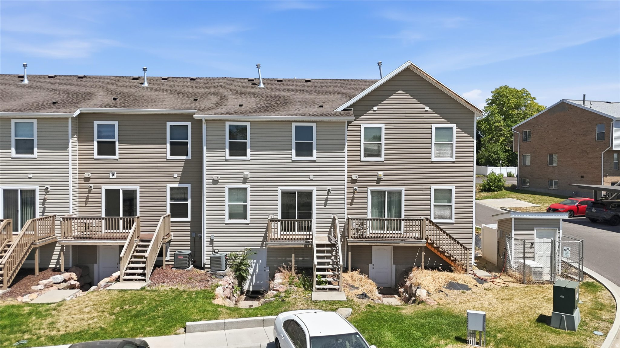 SUNSET PLACE - Residential