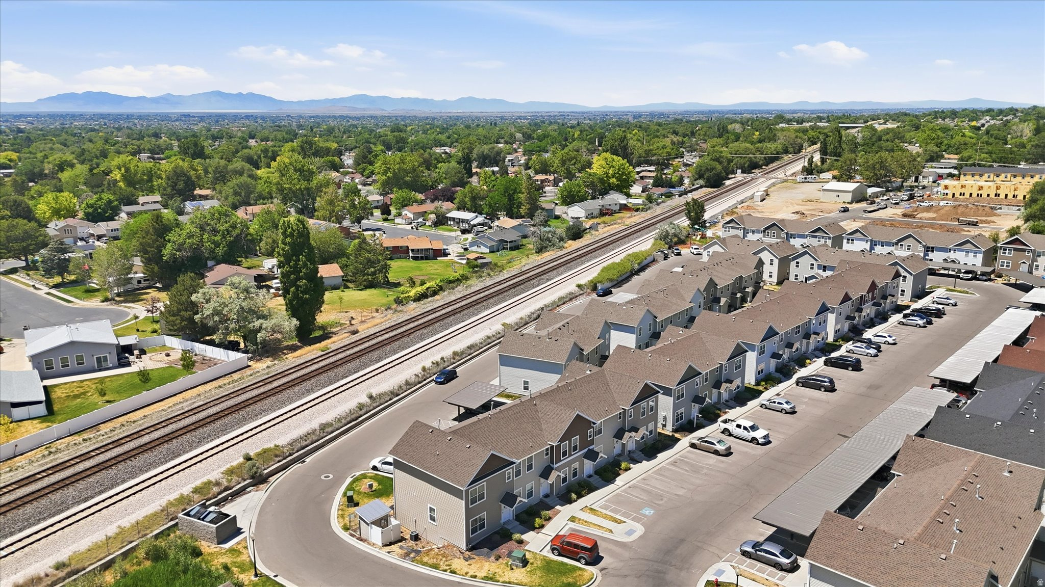 SUNSET PLACE - Residential