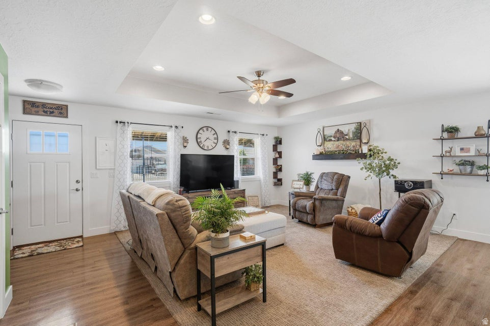 HUNTER GLENN SUBDIVISION - Residential