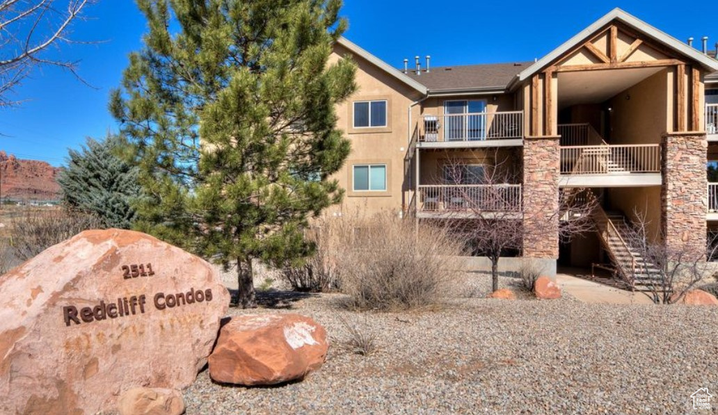 REDCLIFF CONDOS - Residential