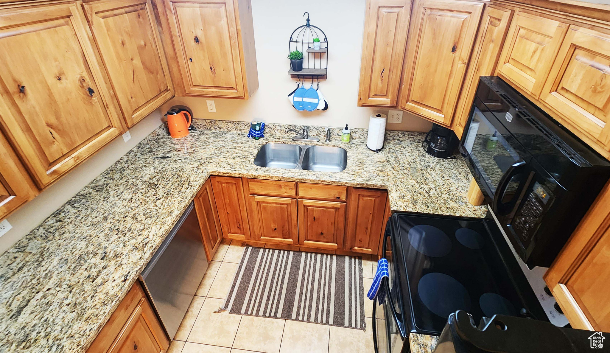 REDCLIFF CONDOS - Residential