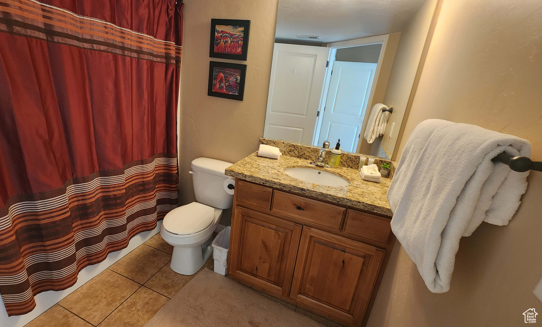 REDCLIFF CONDOS - Residential