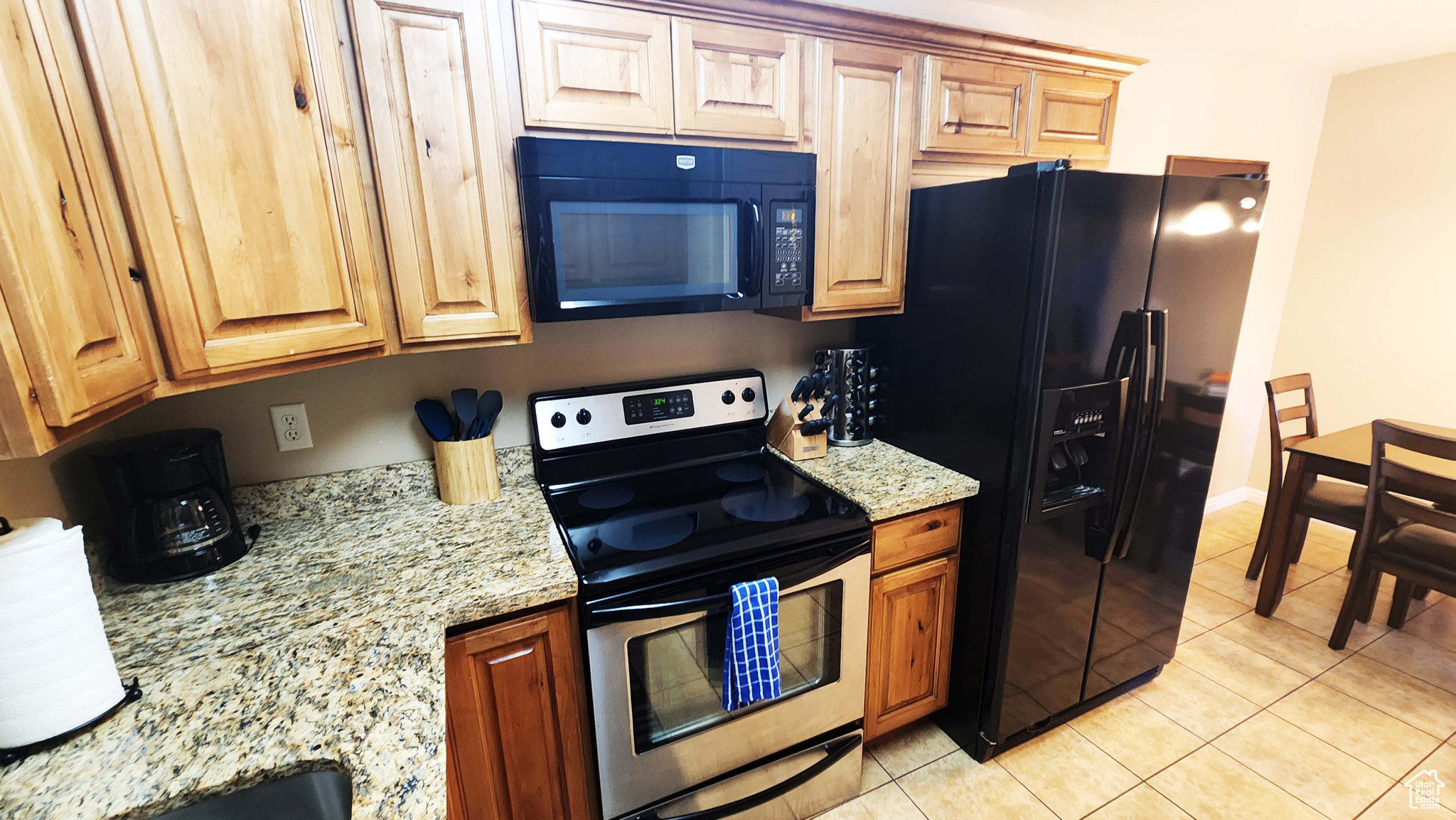 REDCLIFF CONDOS - Residential