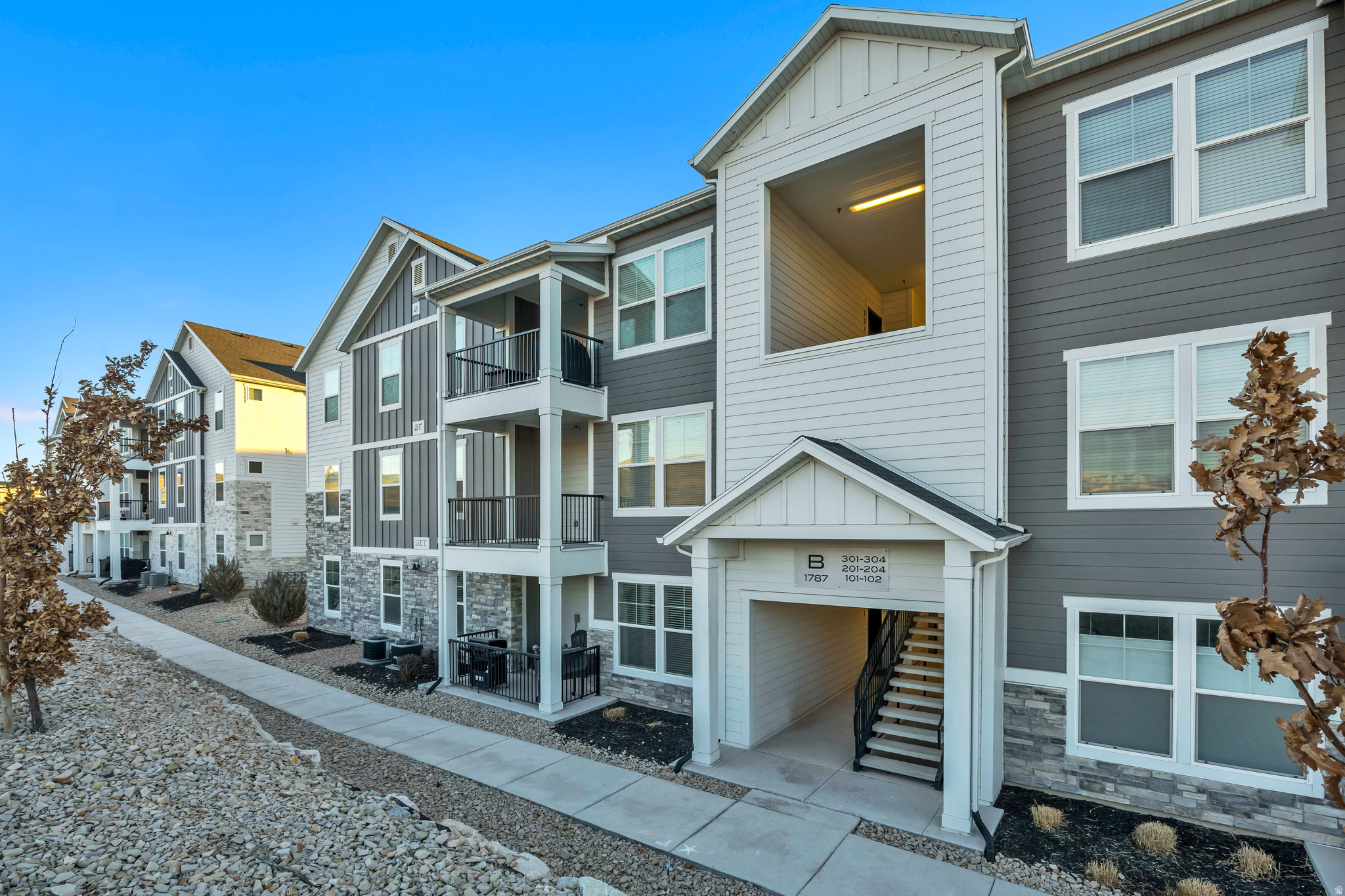 Clean & maintained GROUND-FLOOR 3-bedroom, 2-bathroom condo in the Wildflower community. Direct access to garage from unit. This condo has an open living, dining, and kitchen area. Super clean. Feels brand new. Enjoy access to amenities such as a clubhouse, pool, parks, and walking trails. Easy access to all of Saratoga Springs amenities.