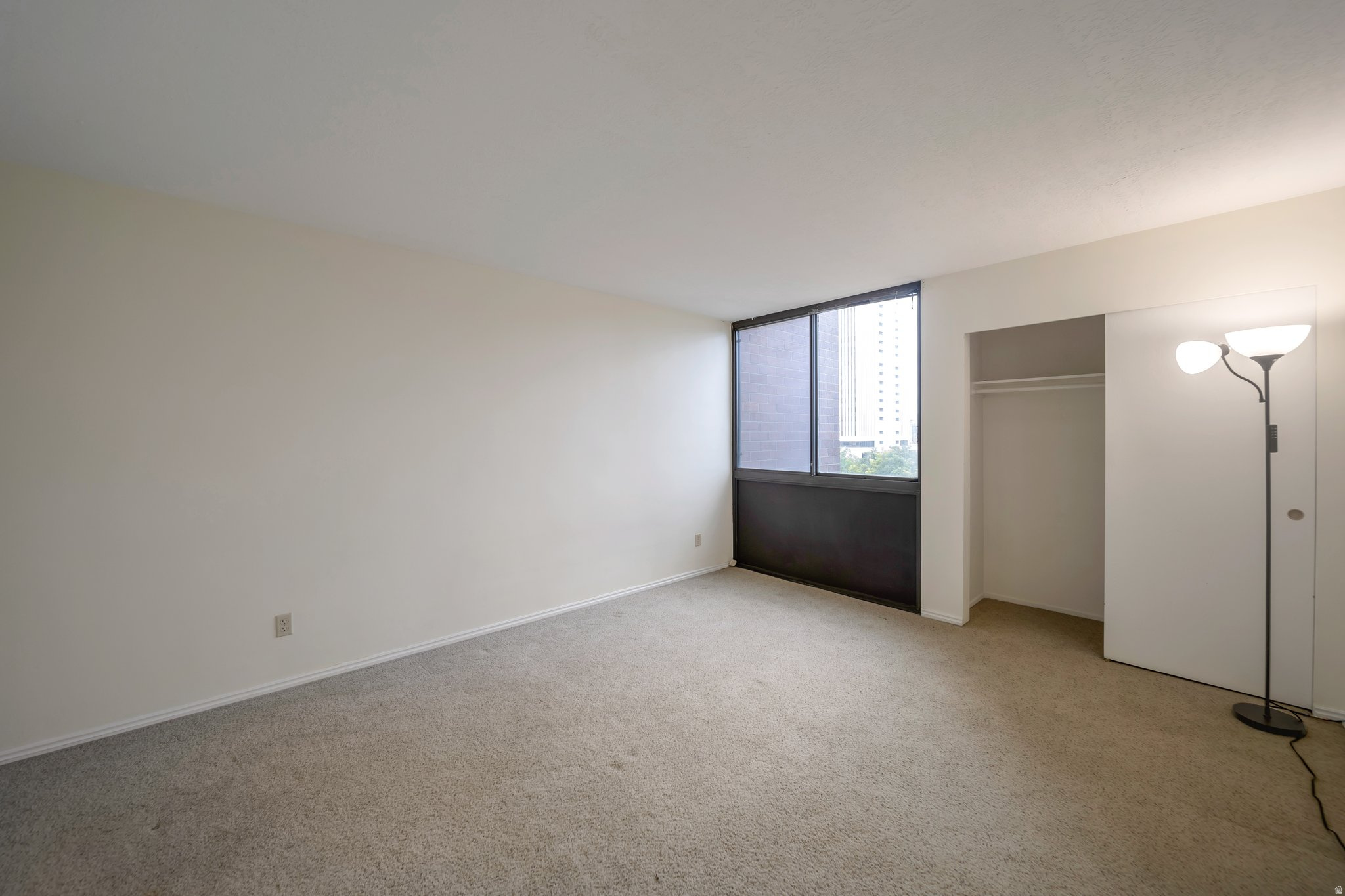 CANYON ROAD TOWERS - Residential