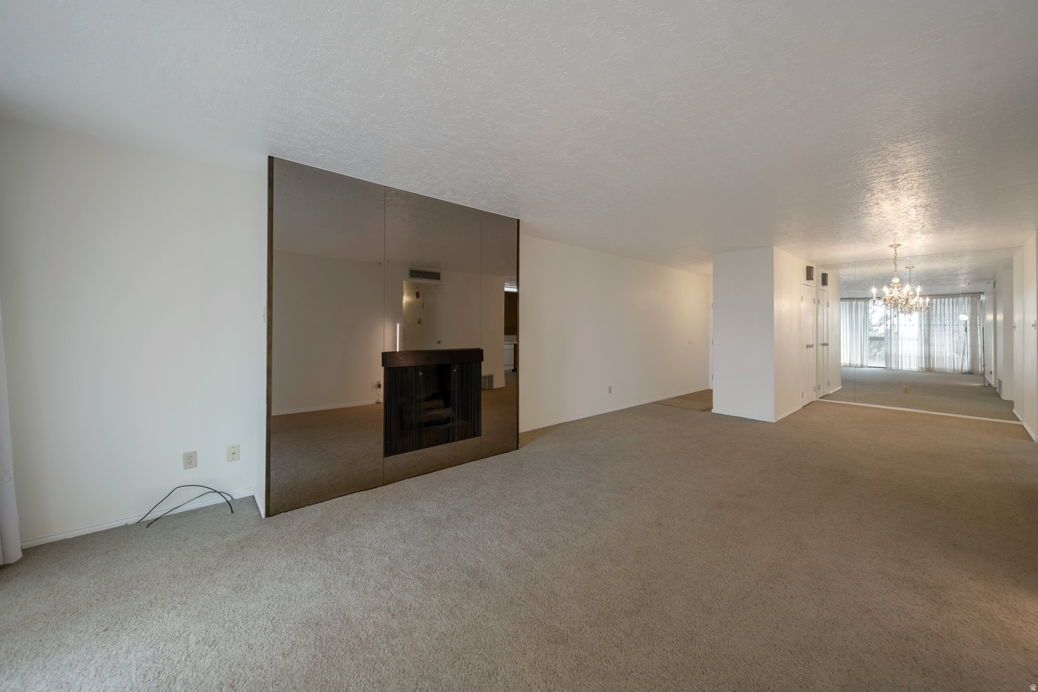 CANYON ROAD TOWERS - Residential