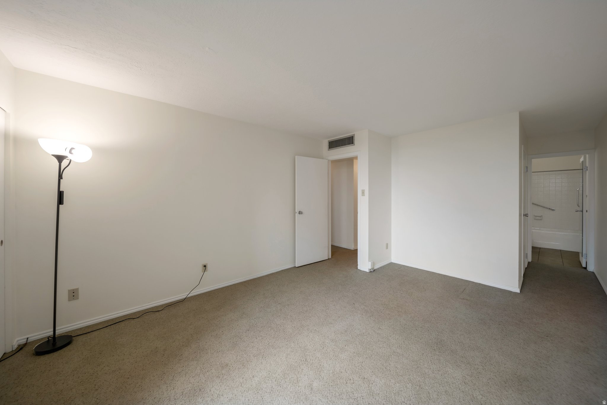 CANYON ROAD TOWERS - Residential