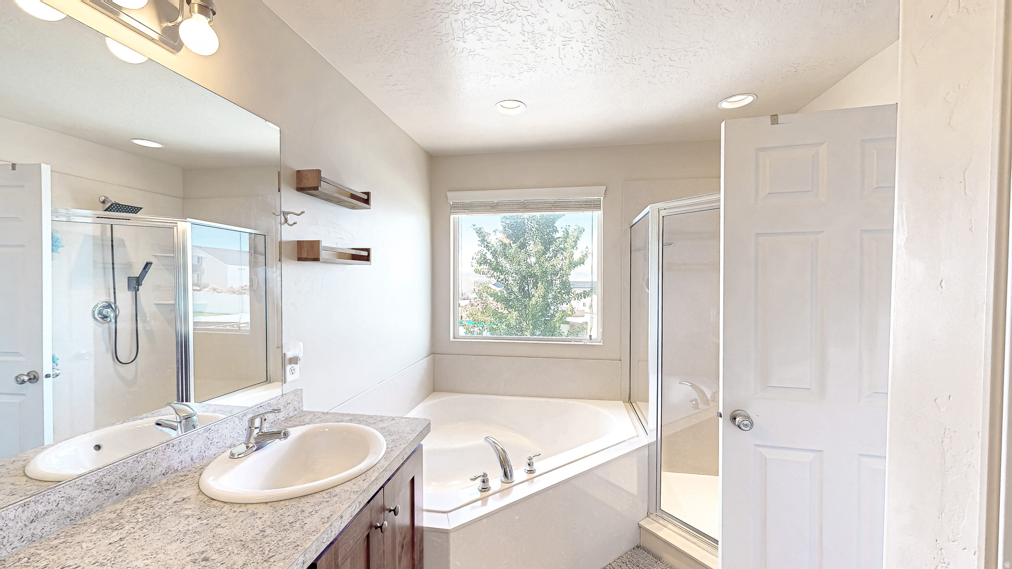 OAK SUMMIT - Residential