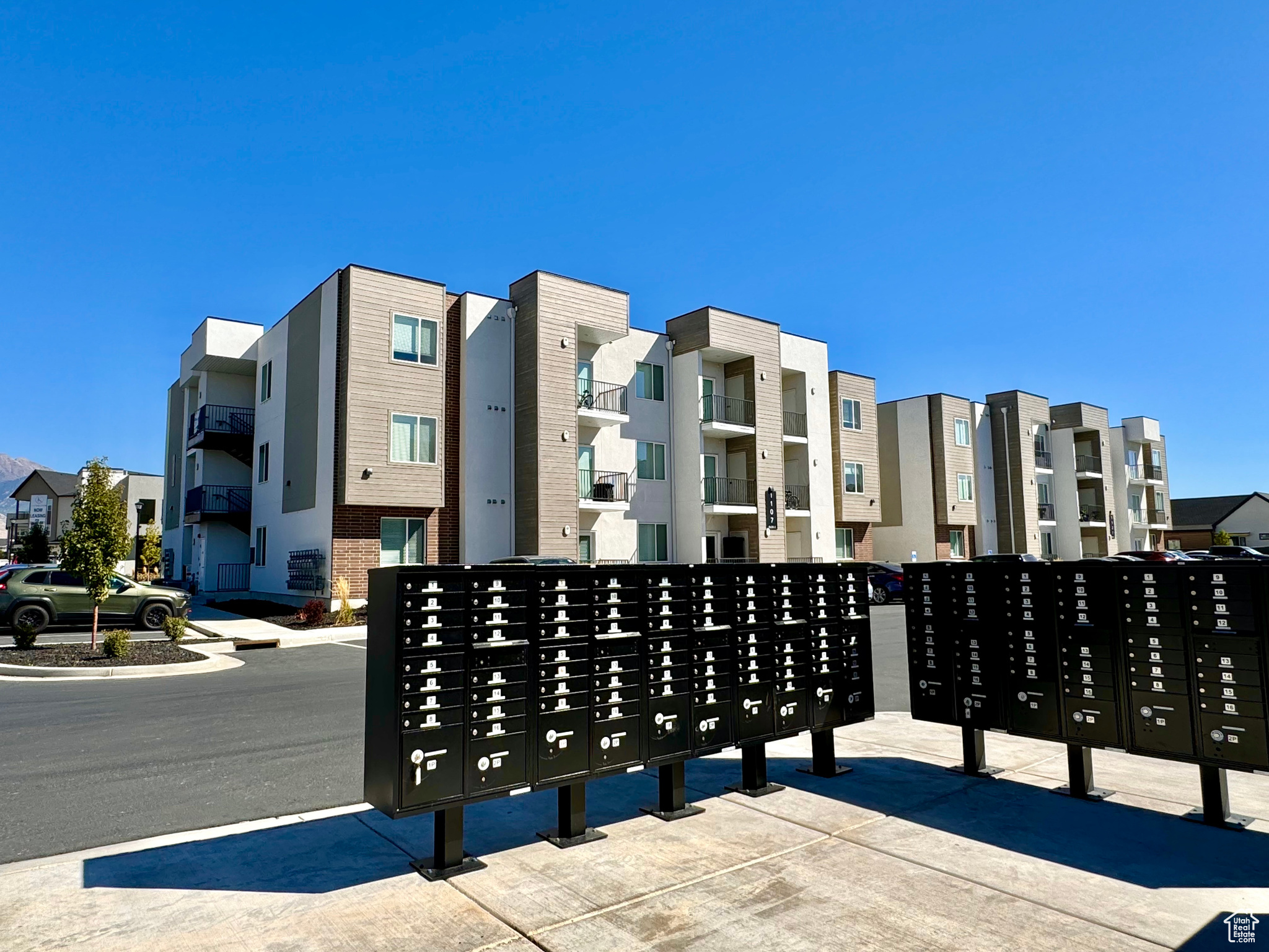 THE YARD - Residential
