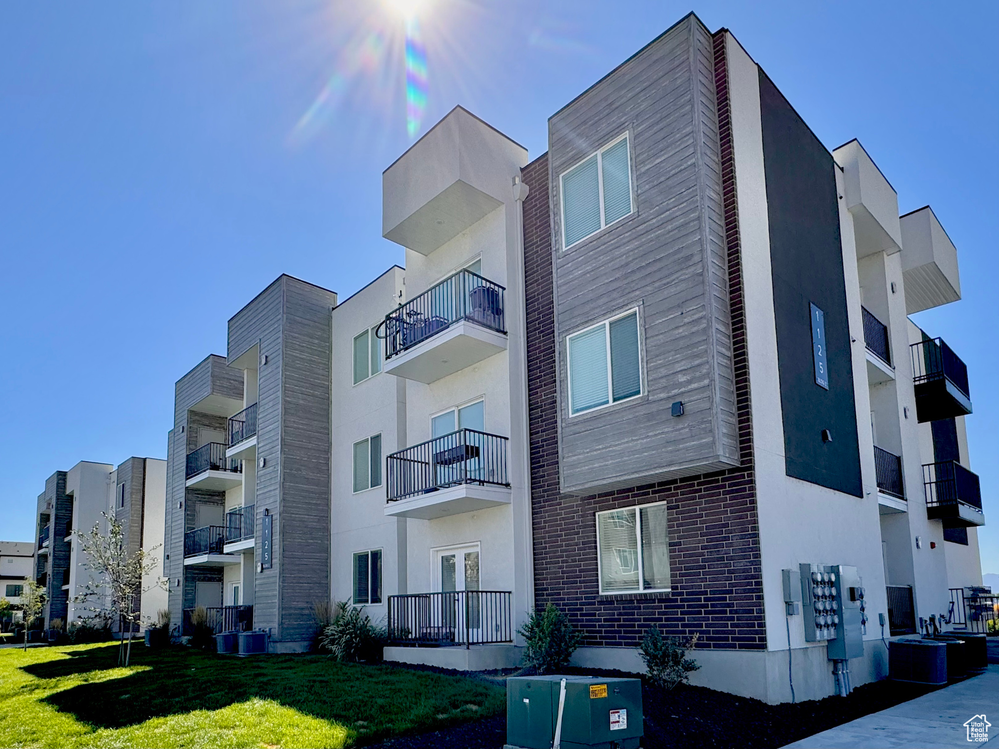 THE YARD - Residential