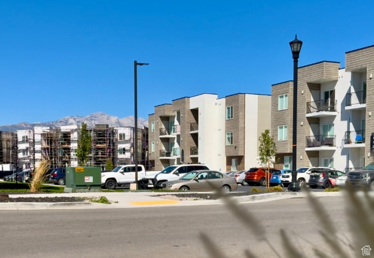 THE YARD - Residential