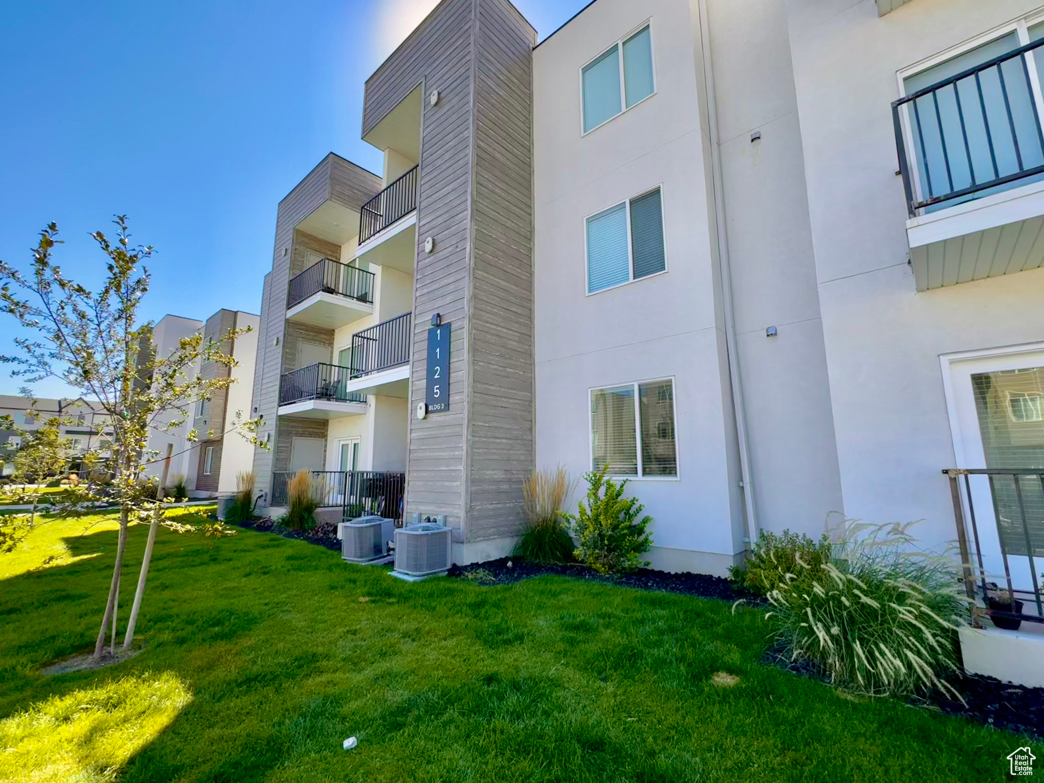 THE YARD - Residential