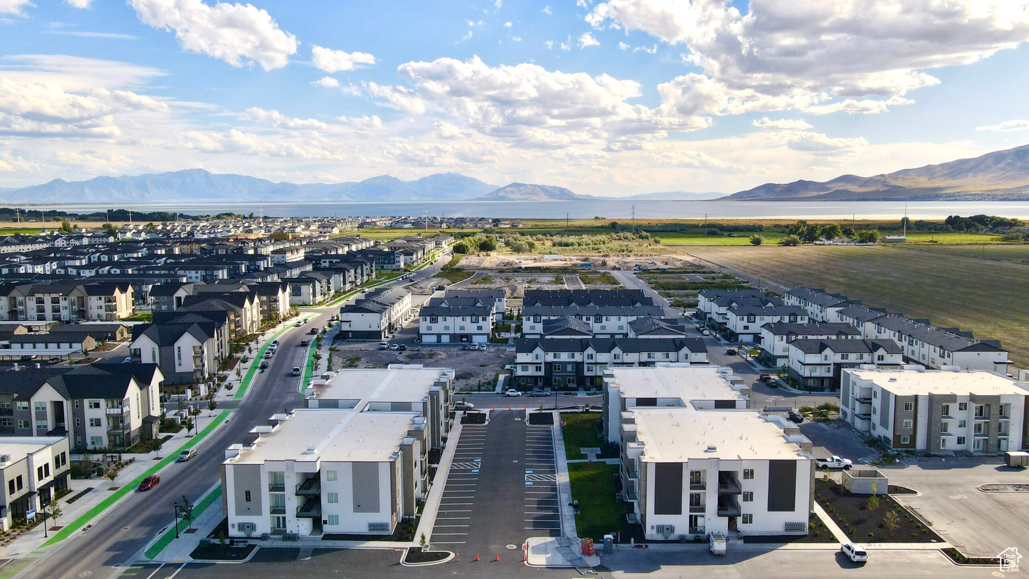 THE YARD - Residential