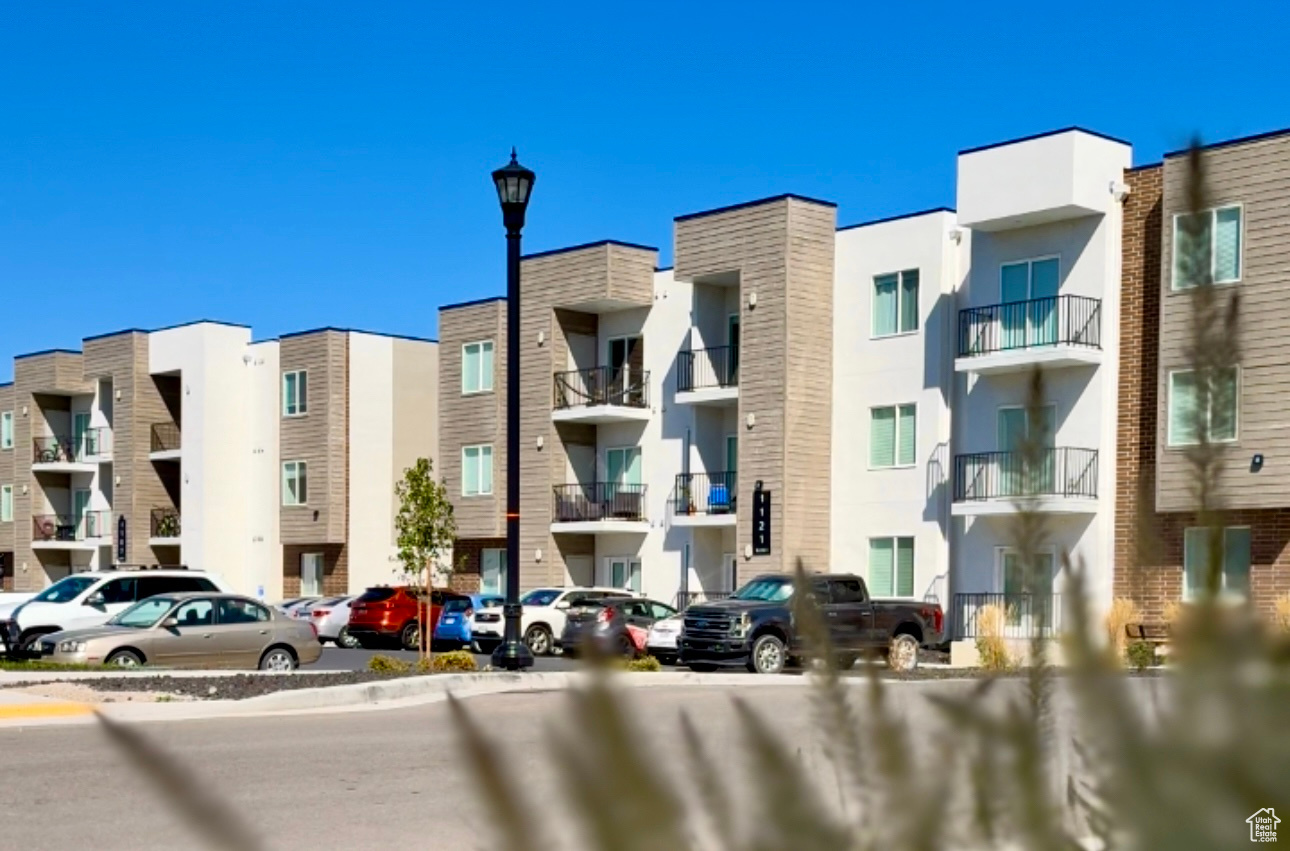 THE YARD - Residential