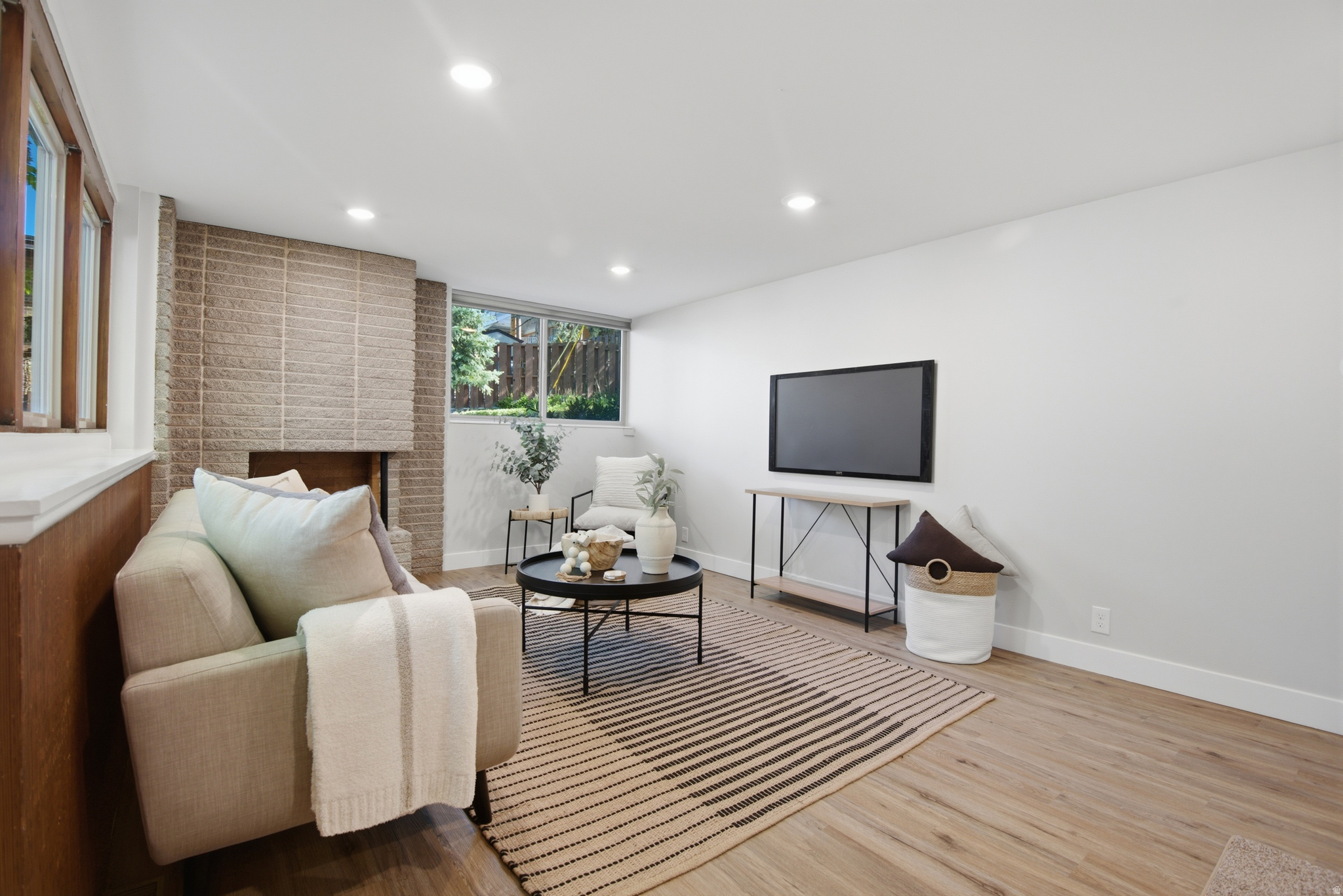 HOLLADAY HILLS - Residential