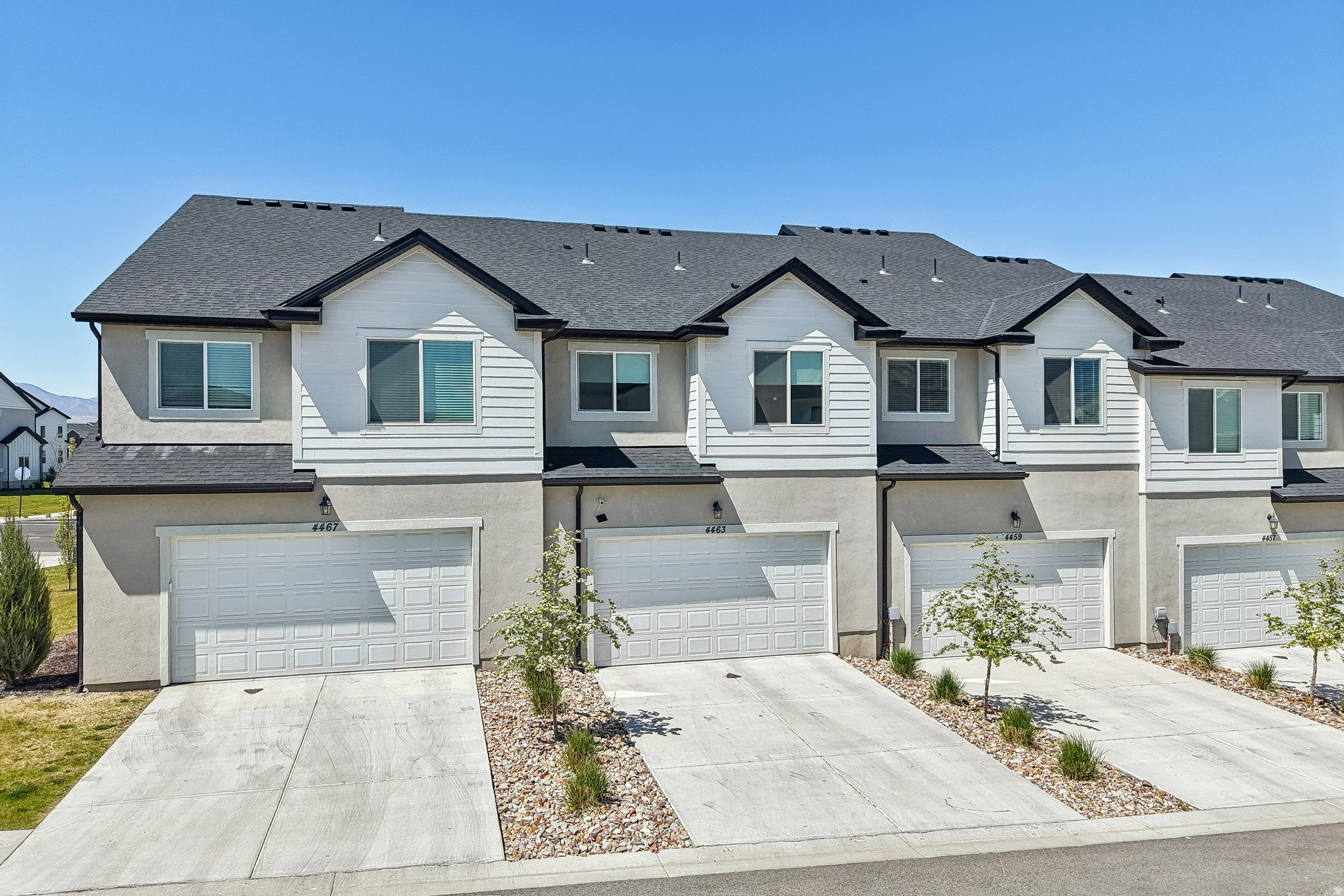 MOUNTAIN RIDGE - Residential