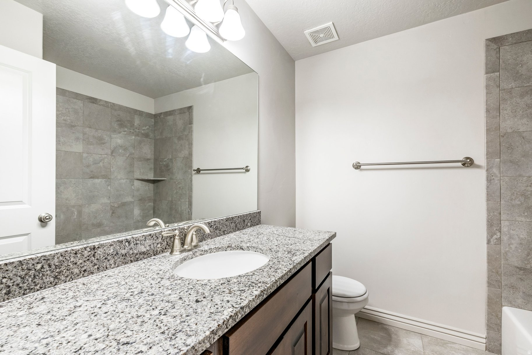 SANDY POINT TOWNHOME - Residential