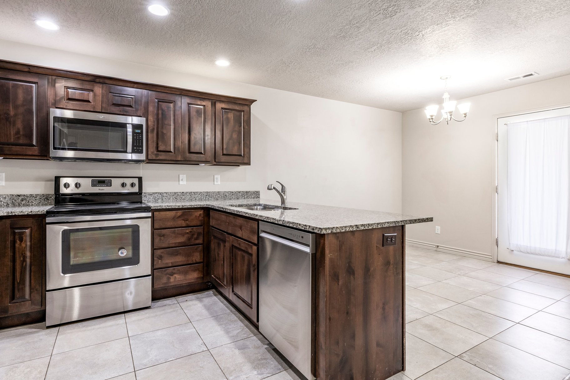 SANDY POINT TOWNHOME - Residential