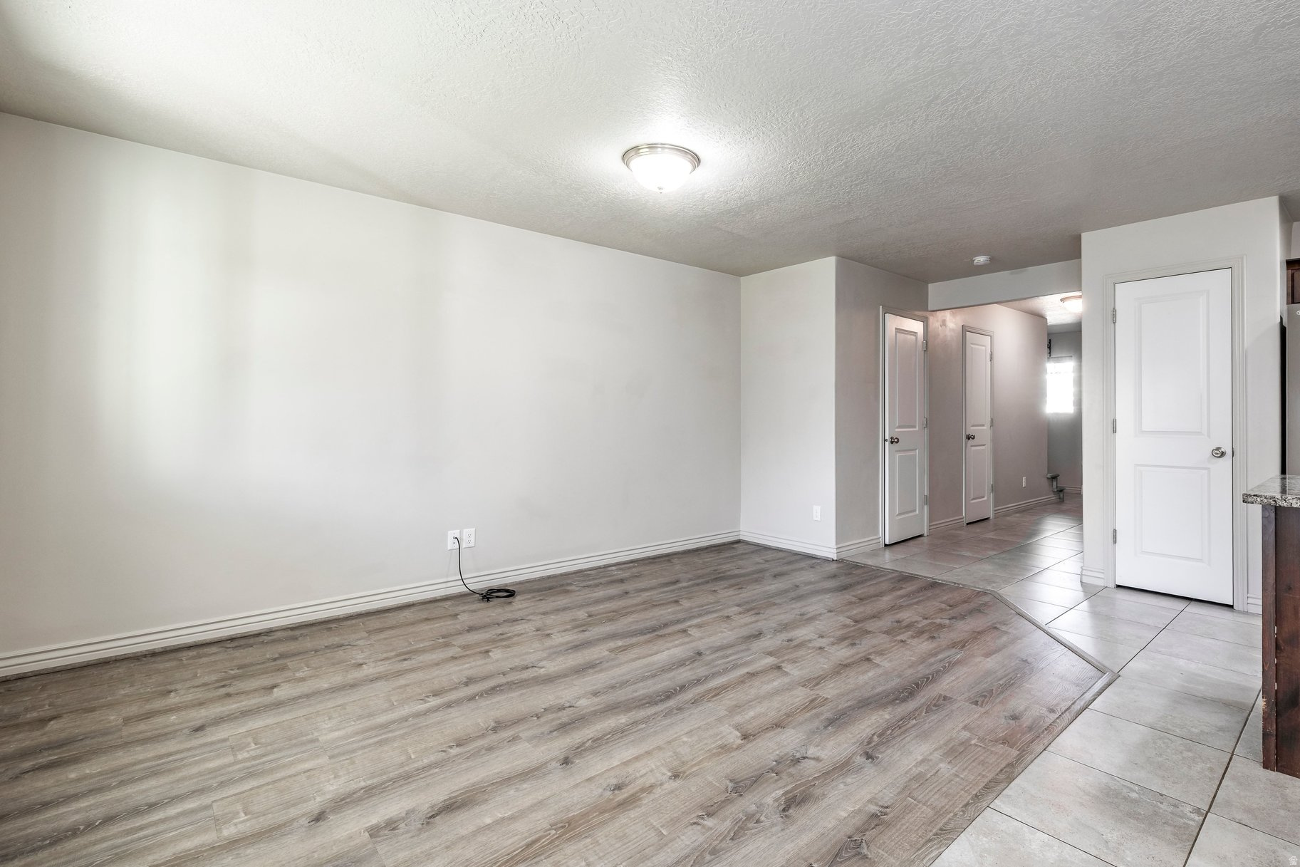 SANDY POINT TOWNHOME - Residential
