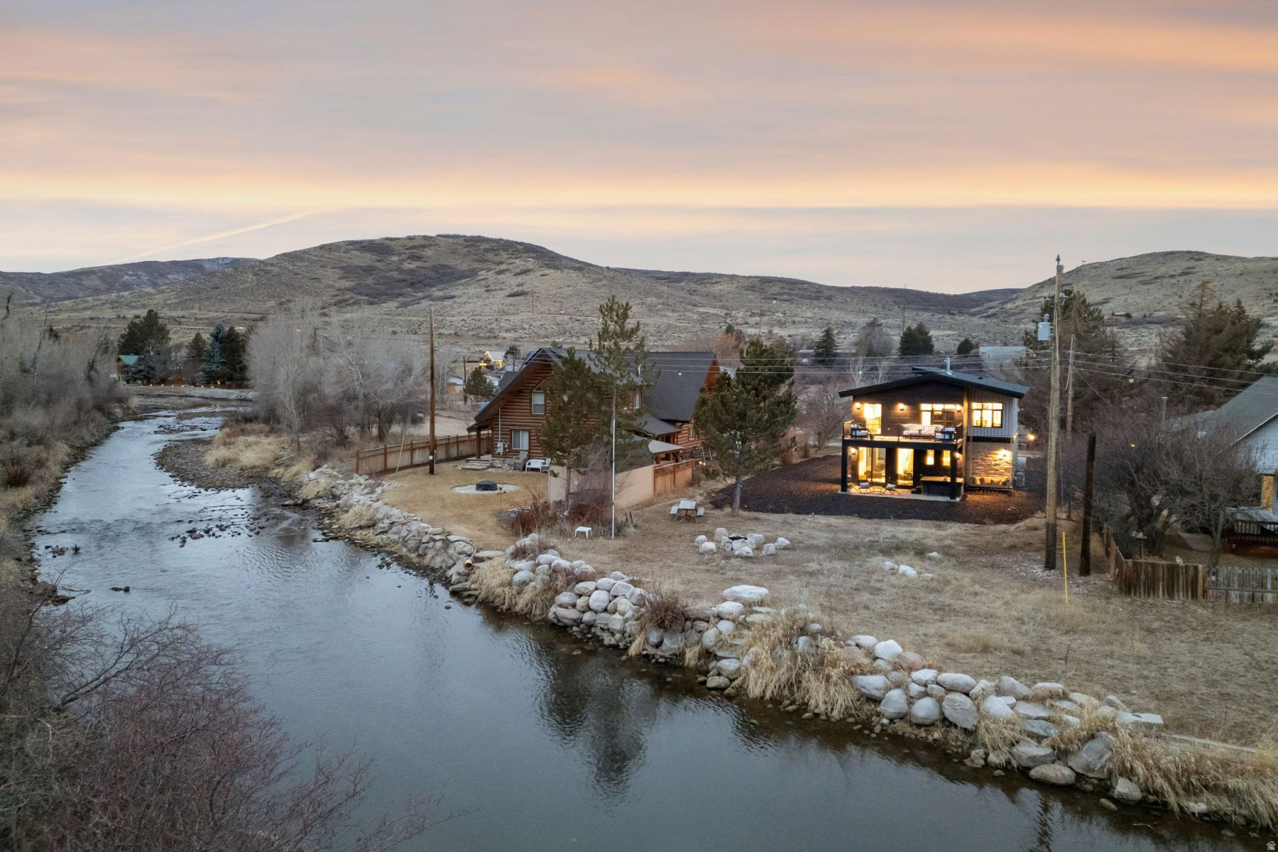 WANSHIP COTTAGE SITES - Residential