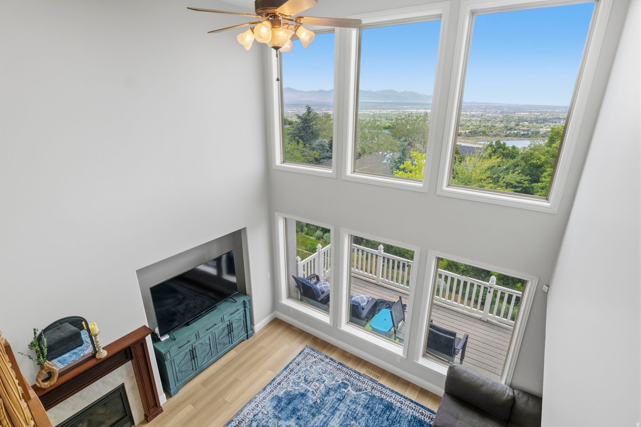 SOUTH MOUNTAIN - Residential