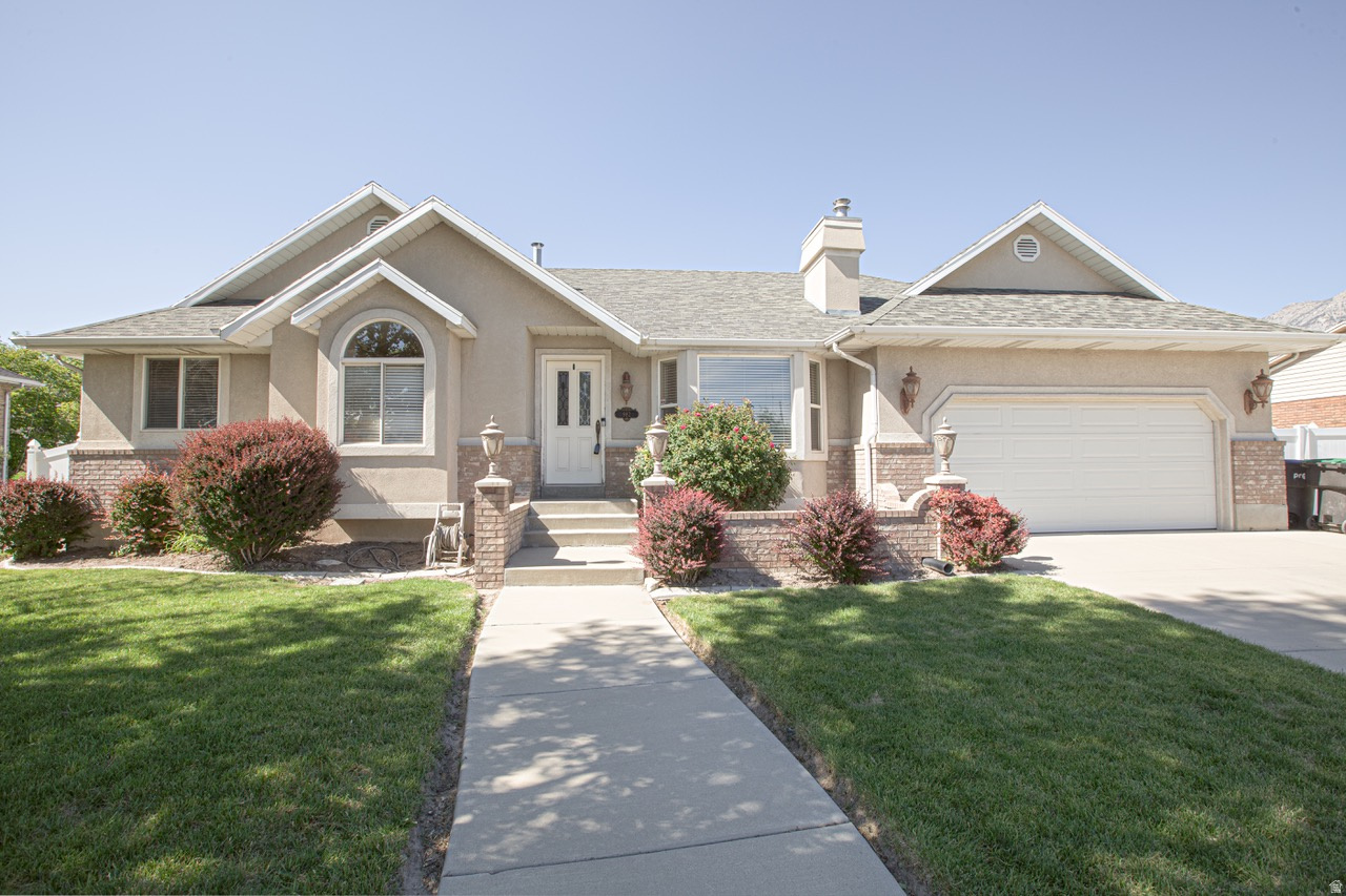 Beautiful brick Grandview Rambler home.   So well built and spacious. Main floor lively...  2 family rooms, one is up and one is downstairs.  Big addition- family room & kitchen.  Love the two front rooms. Once could be a bedroom or office. One could be a music room.   Big covered patio for plenty of shade.   The yard is a nice size and fully fenced.