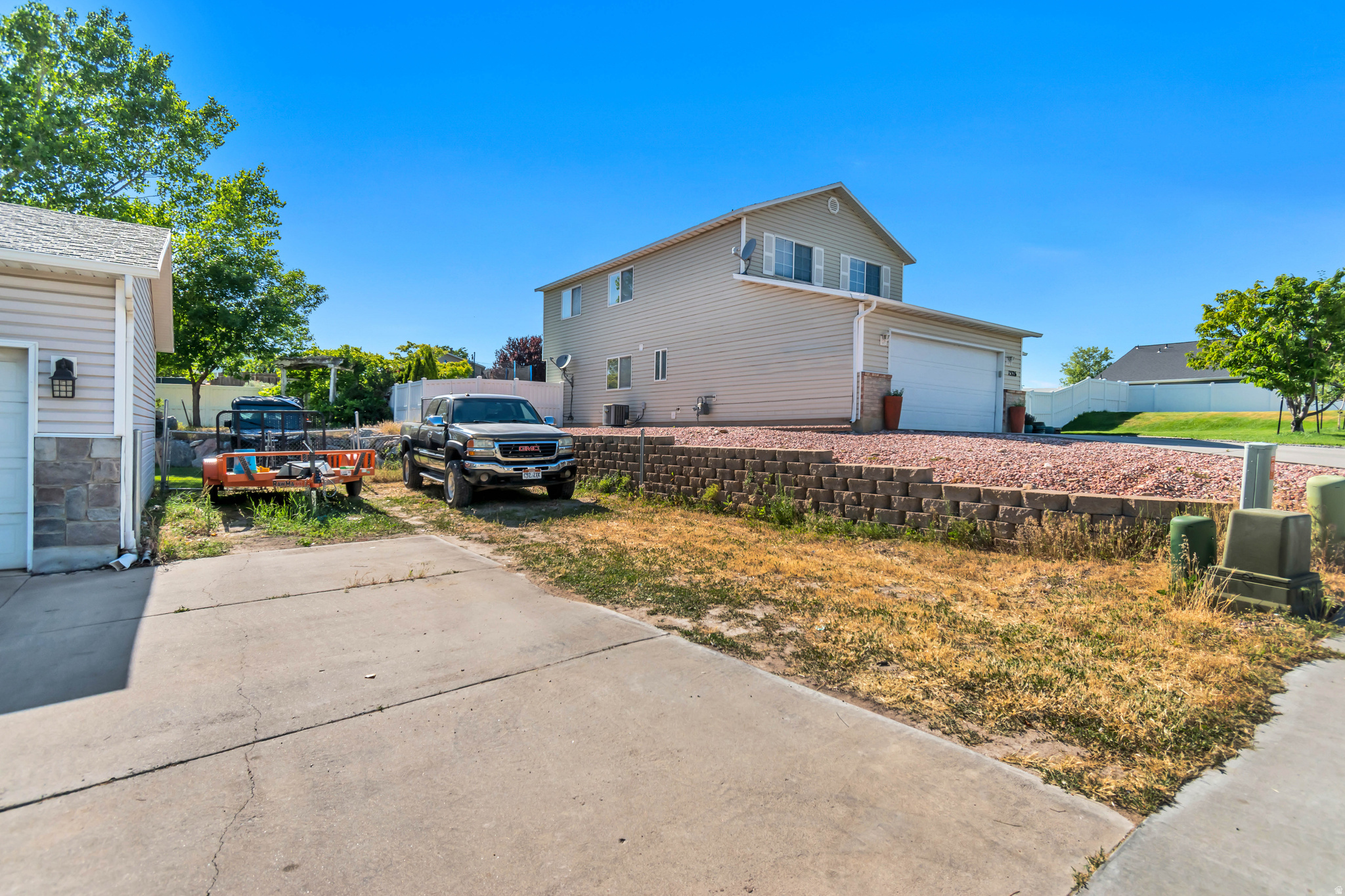 OAKVIEW ESTATES - Residential