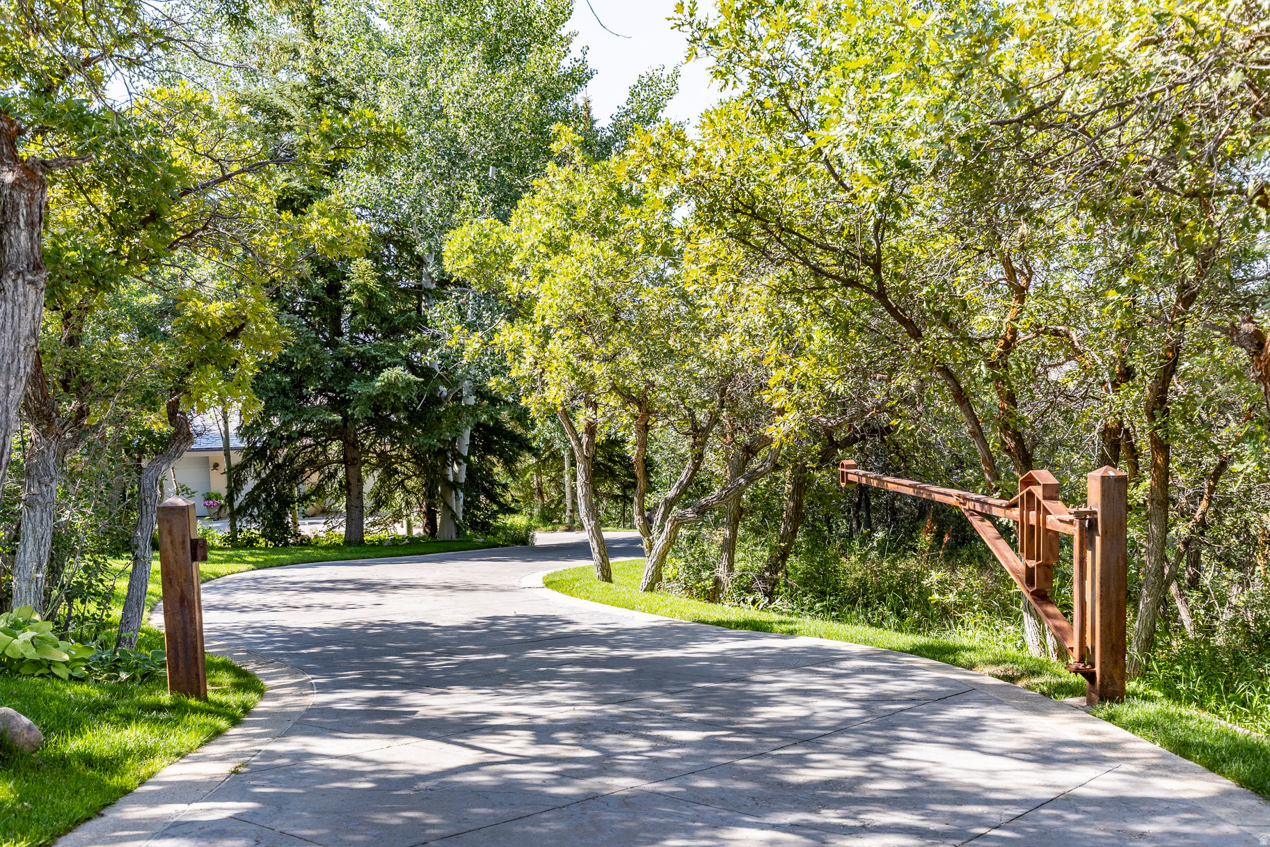 ASPEN SPRINGS RANCH - Residential