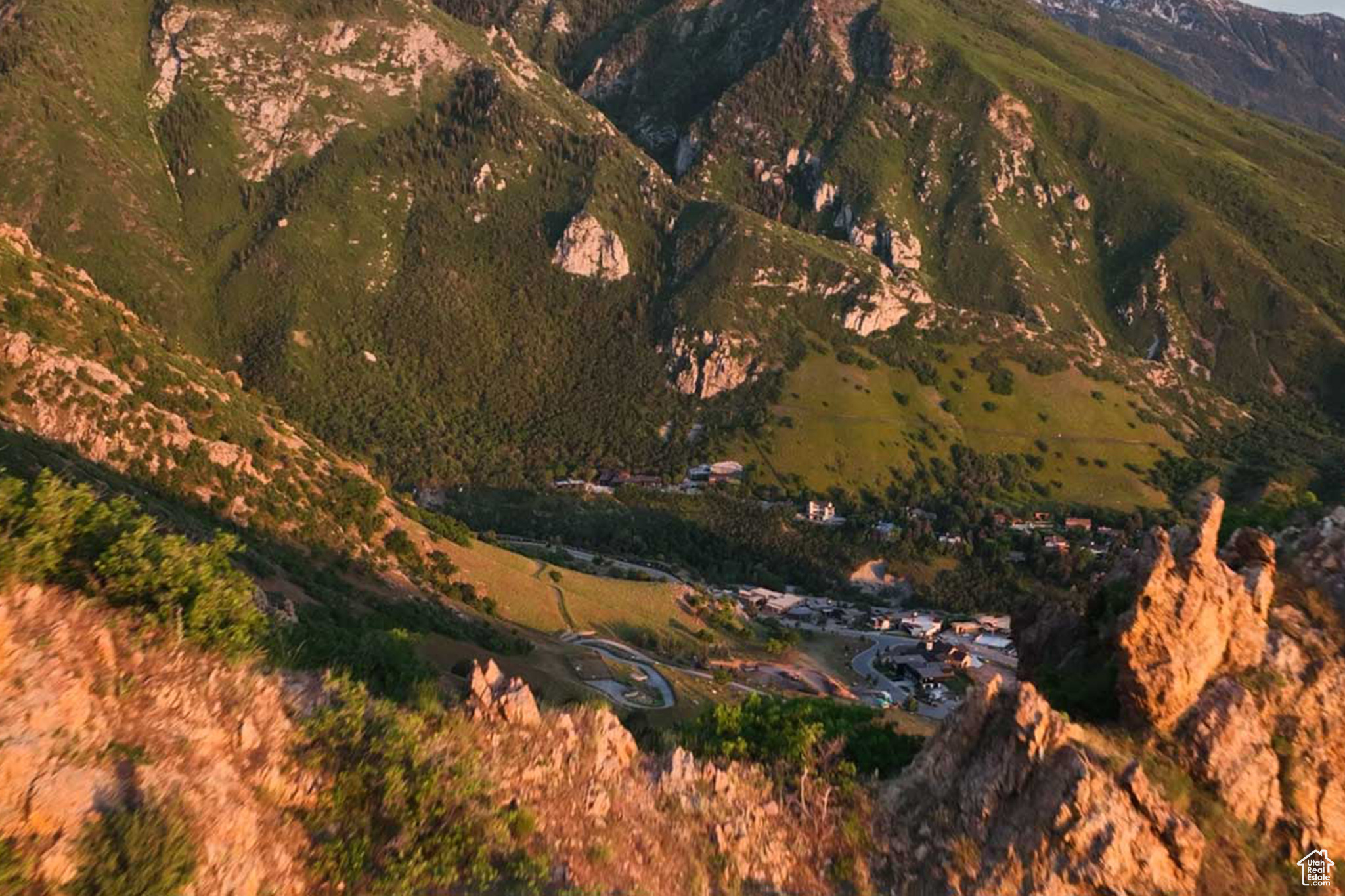 Tavaci is a private (gated/guarded) community of 43 homesites, perched on a mountain plateau - 1,000 feet above the skyline and uniquely positioned between the city and the Rocky Mountains. If you have a passion for mountain living and purpose being close to the city, Tavaci may be your final home in Salt Lake Valley's most spectacular setting.