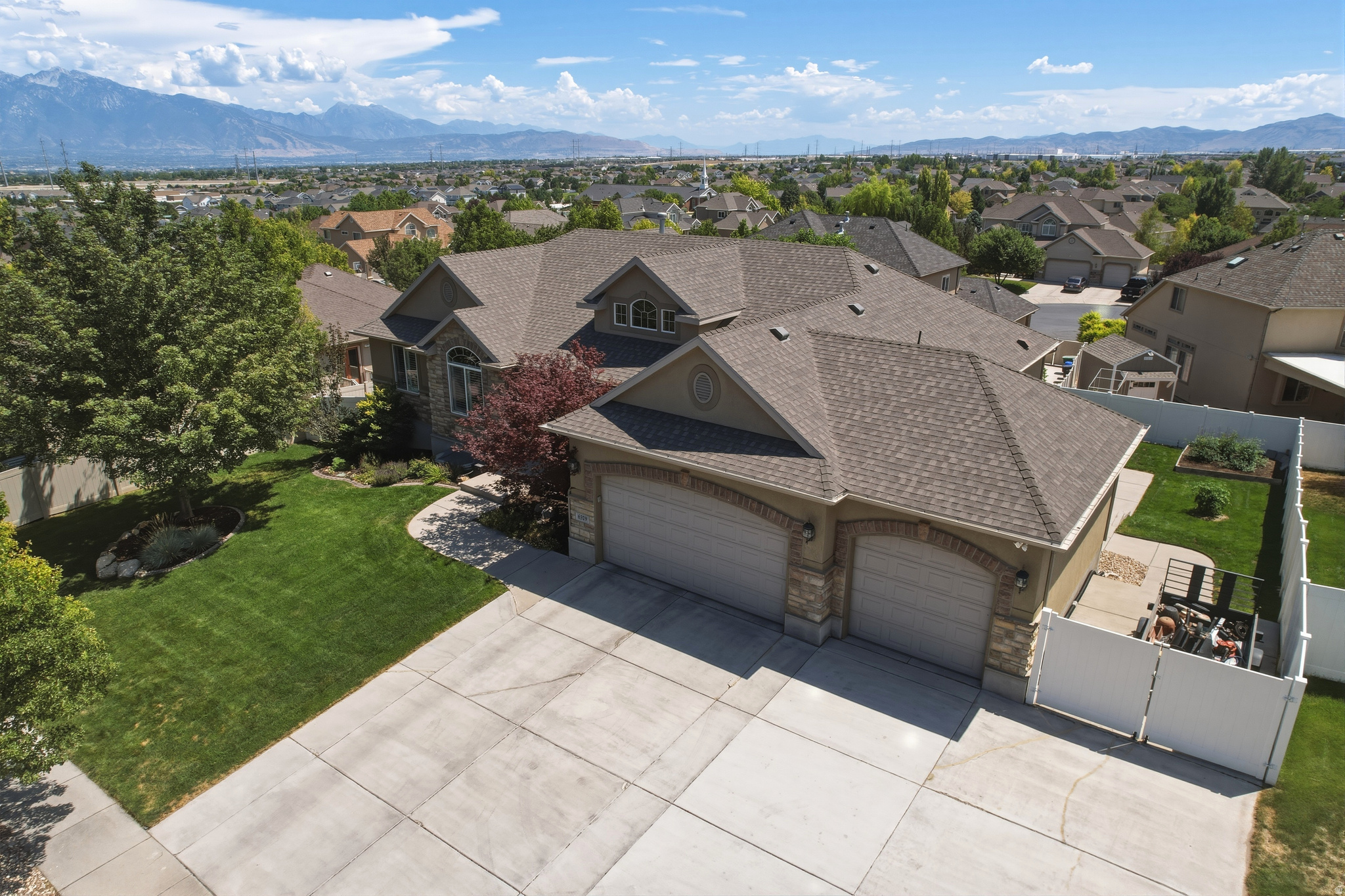 BLOOMFIELD HEIGHTS PHASE 2 - Residential