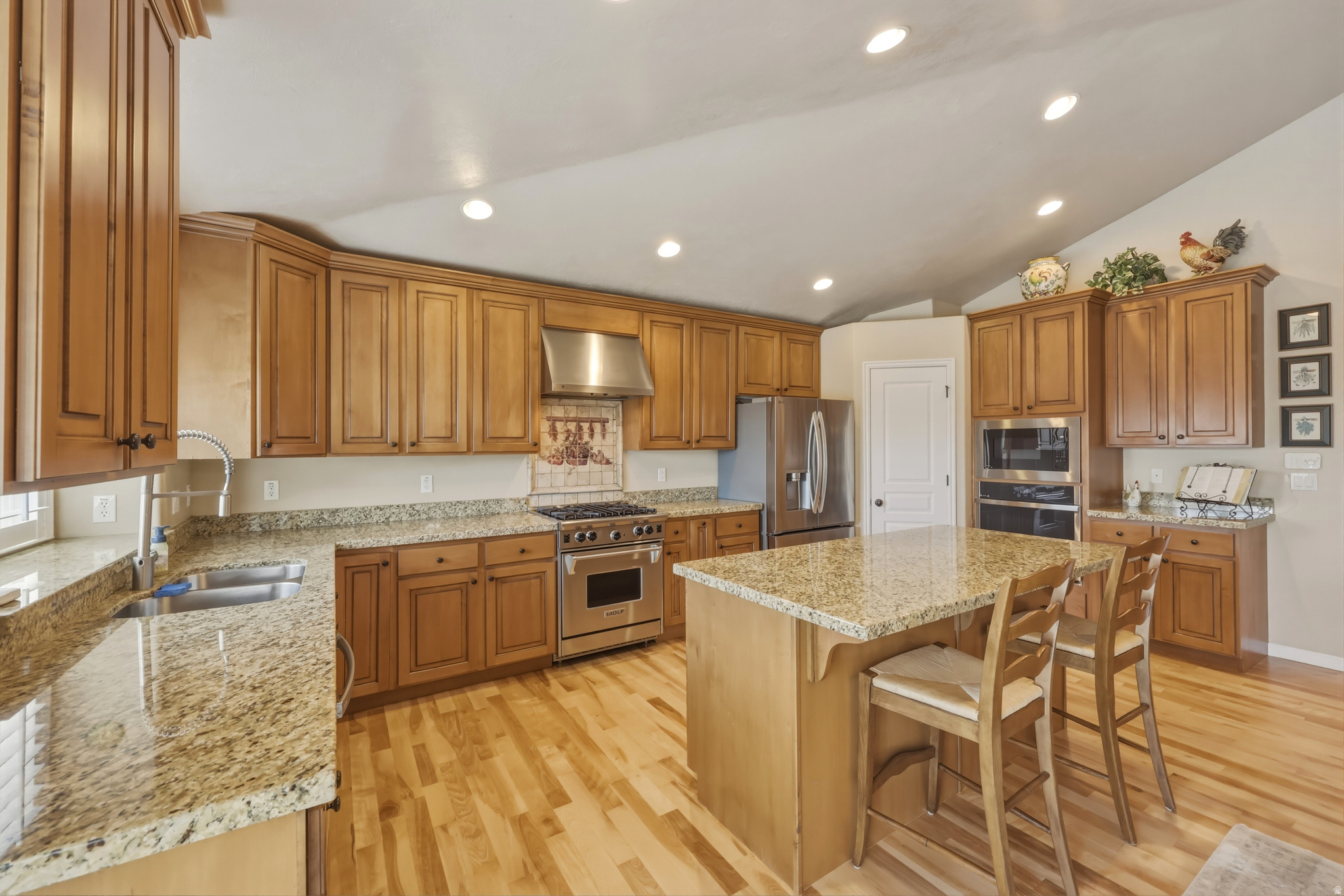 BLOOMFIELD HEIGHTS PHASE 2 - Residential