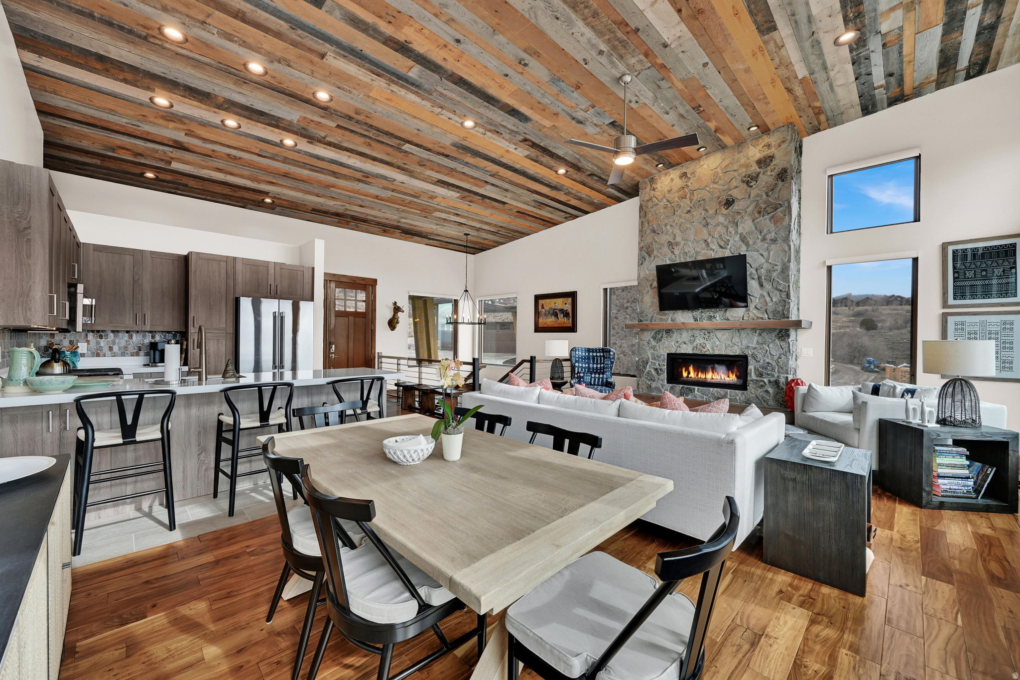 THE RIDGE TOWNHOMES - Residential