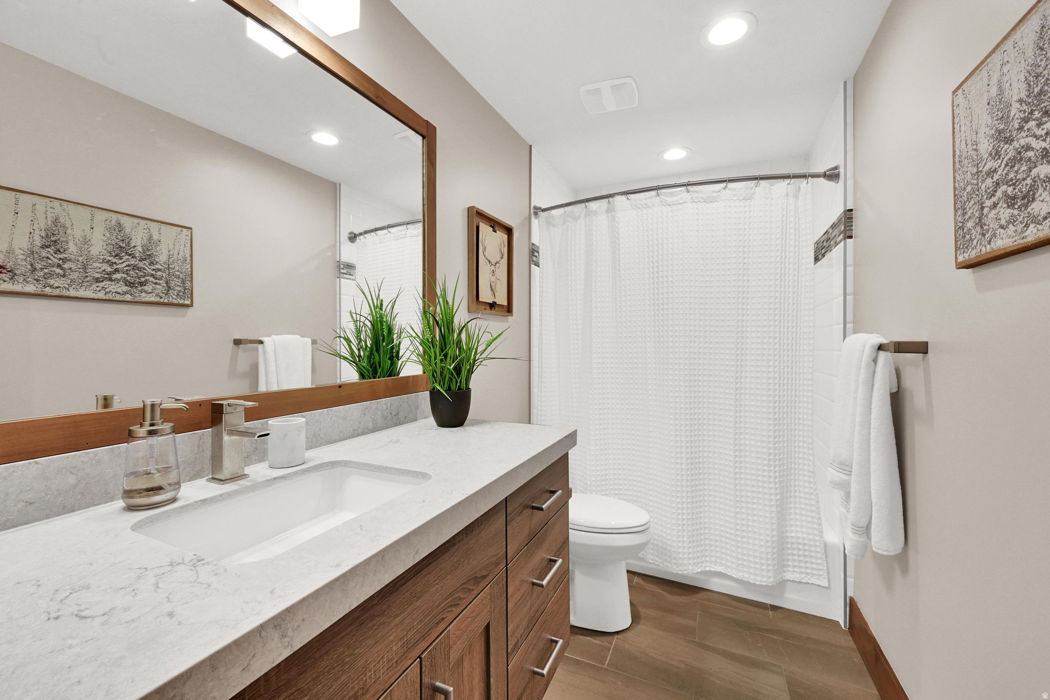 THE RIDGE TOWNHOMES - Residential