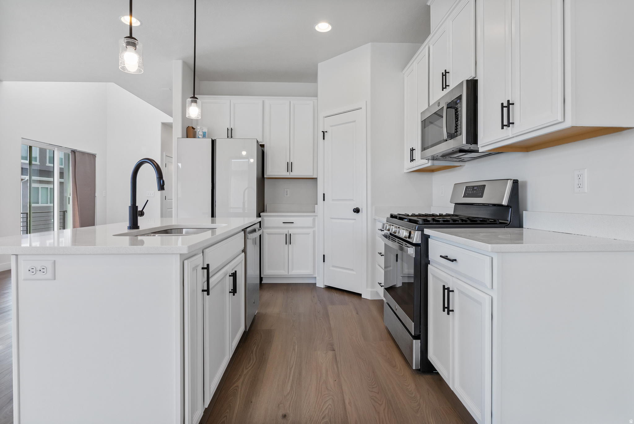 MEADOWBROOK - Residential