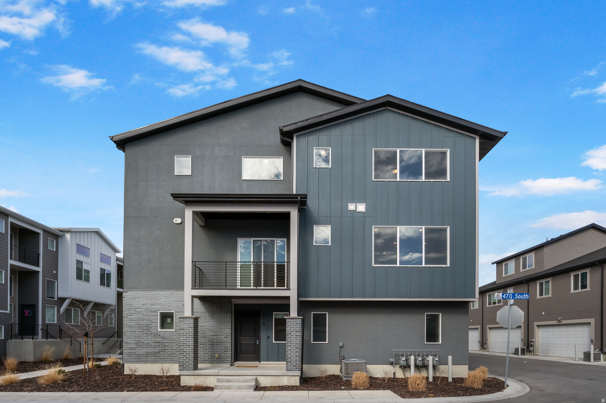 MEADOWBROOK - Residential