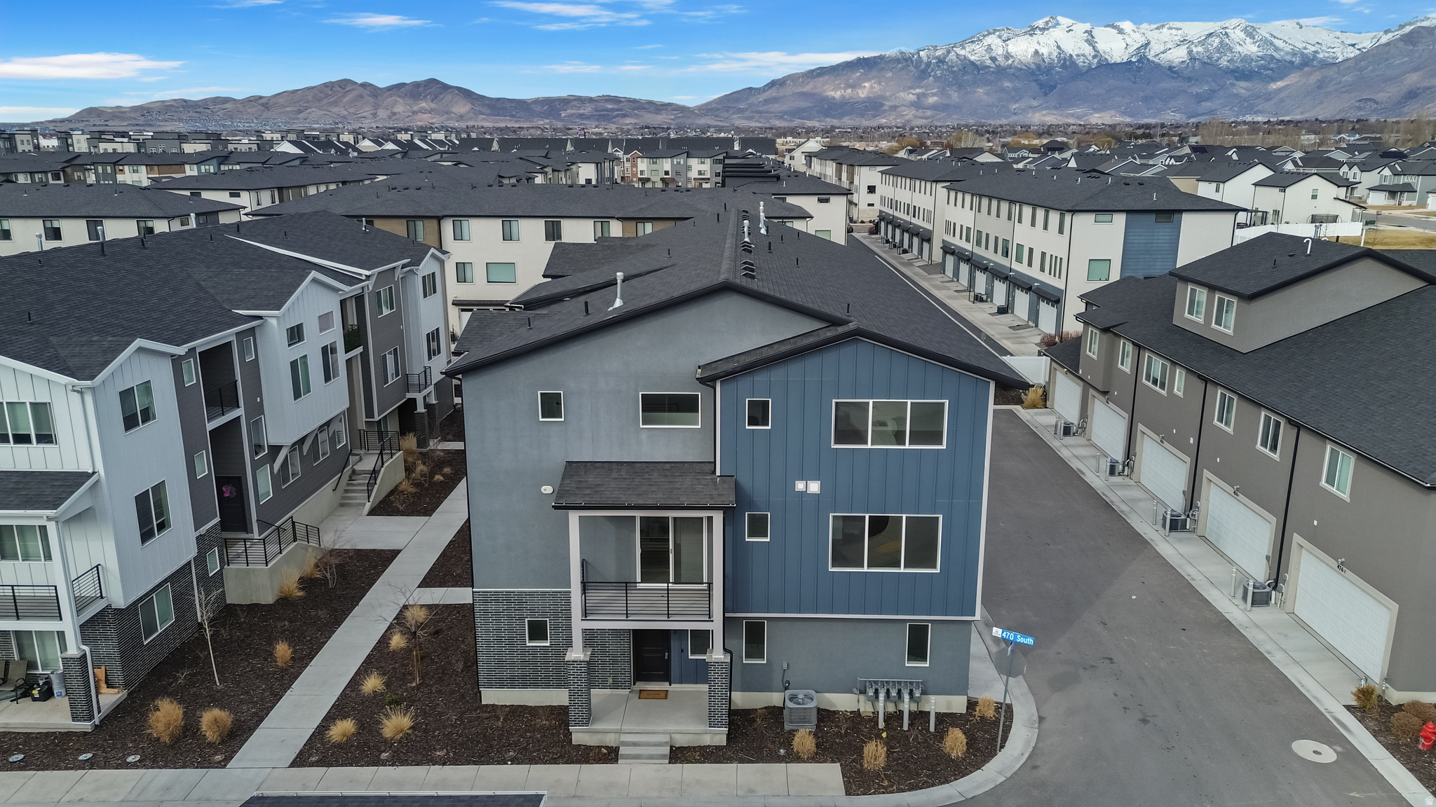 MEADOWBROOK - Residential