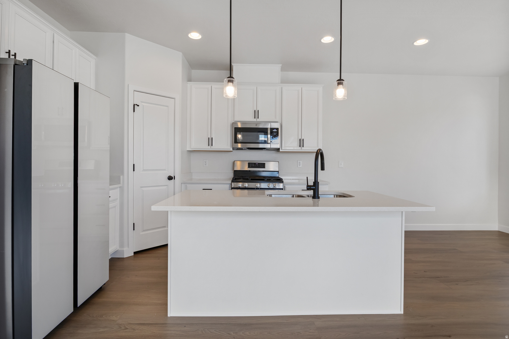 MEADOWBROOK - Residential