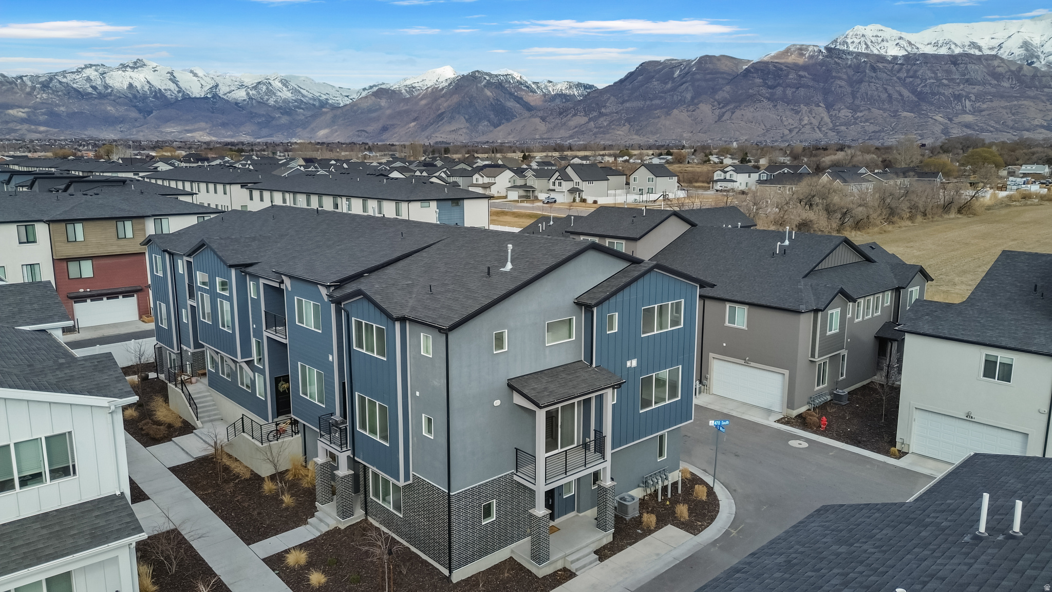 MEADOWBROOK - Residential