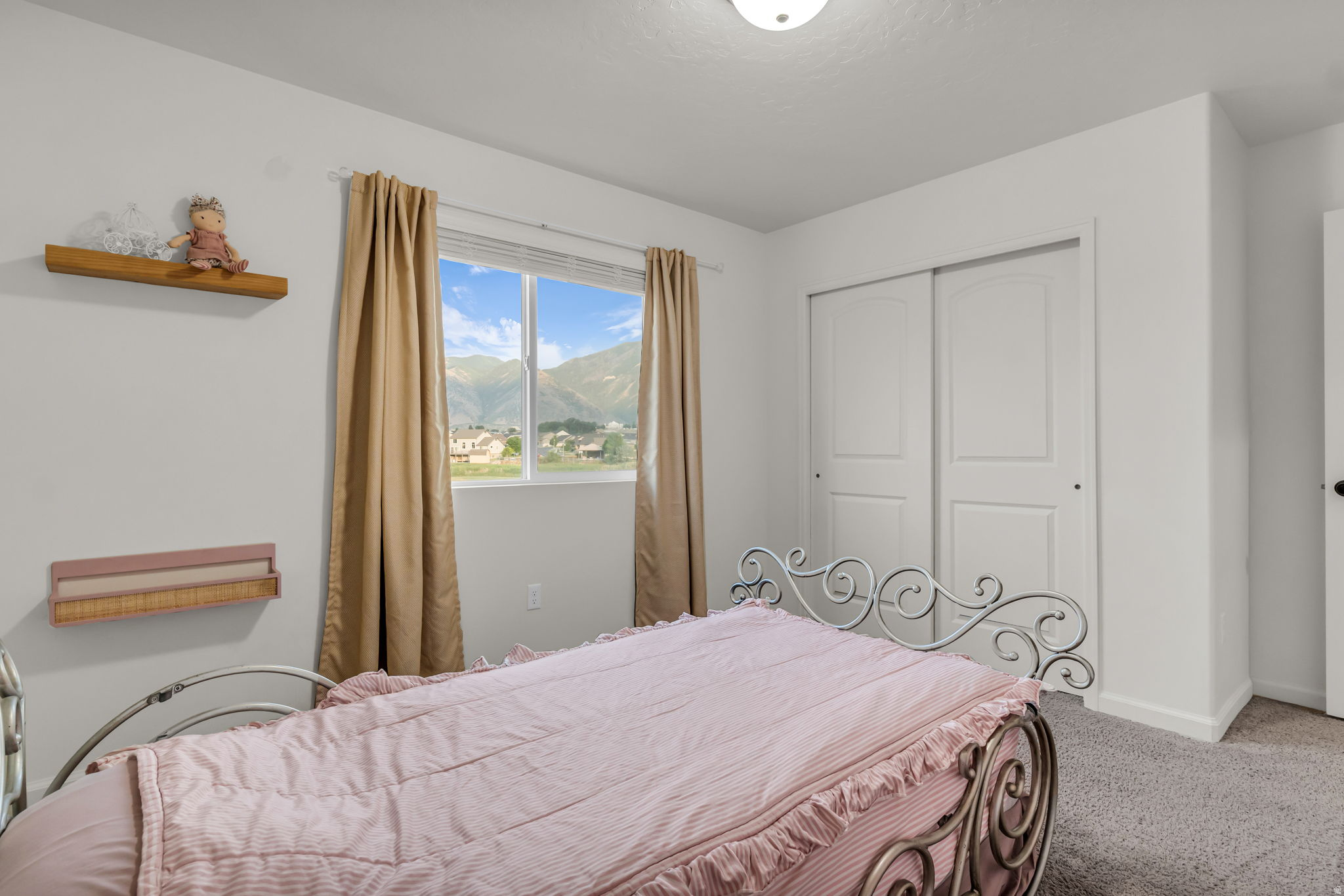 SALEM PARK - Residential