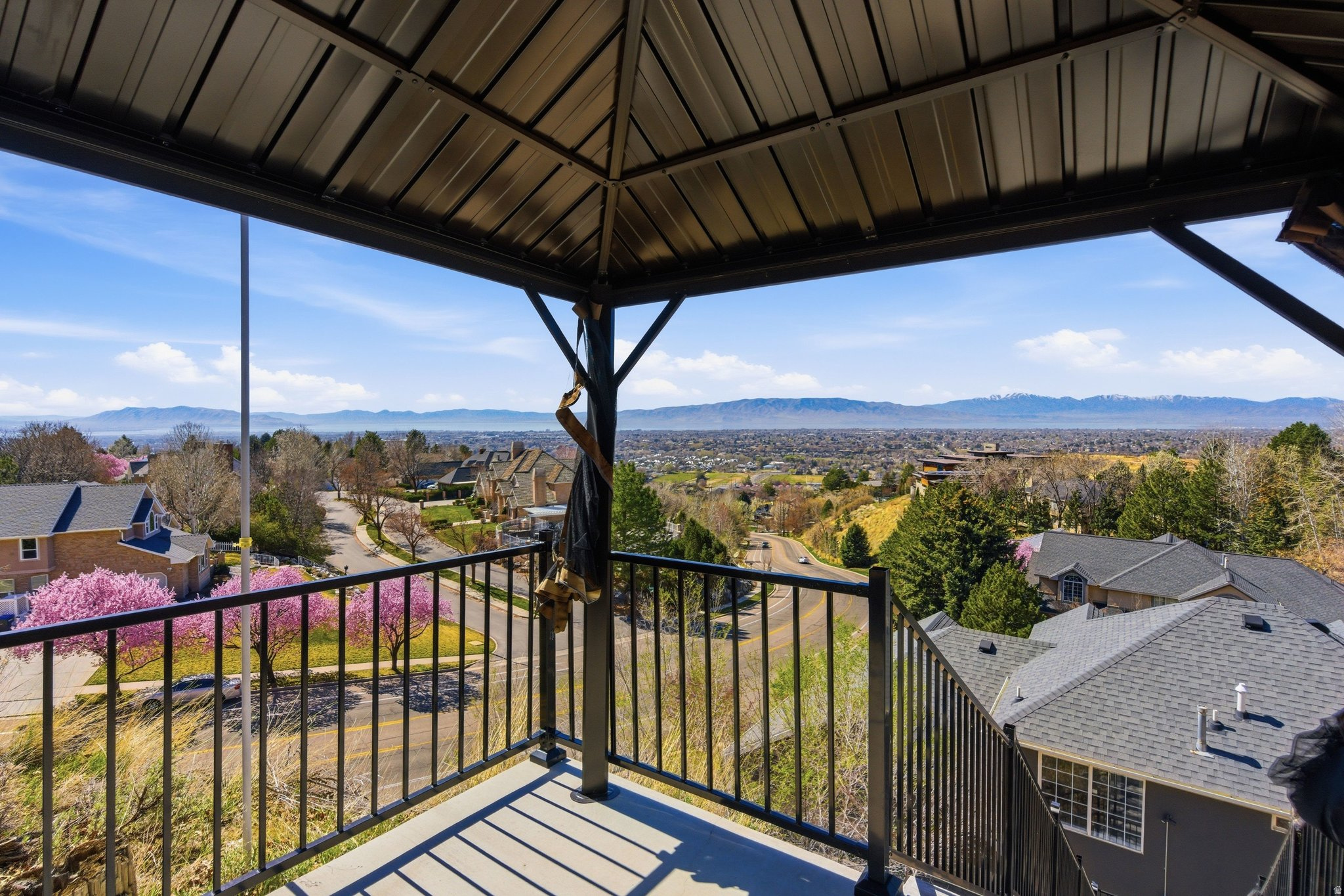 SHERWOOD HILLS - Residential