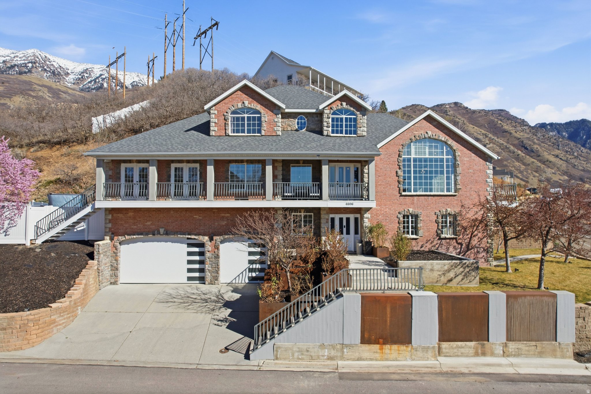 SHERWOOD HILLS - Residential