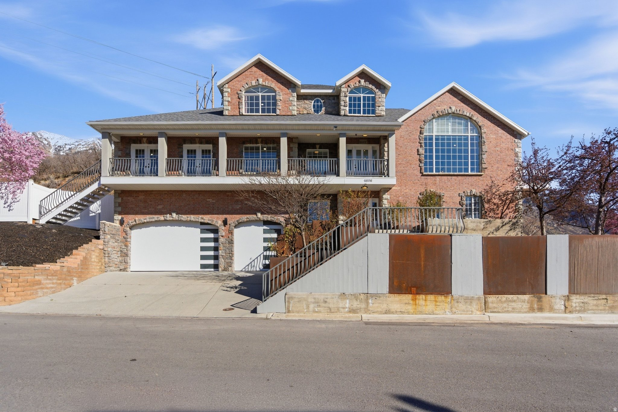 SHERWOOD HILLS - Residential